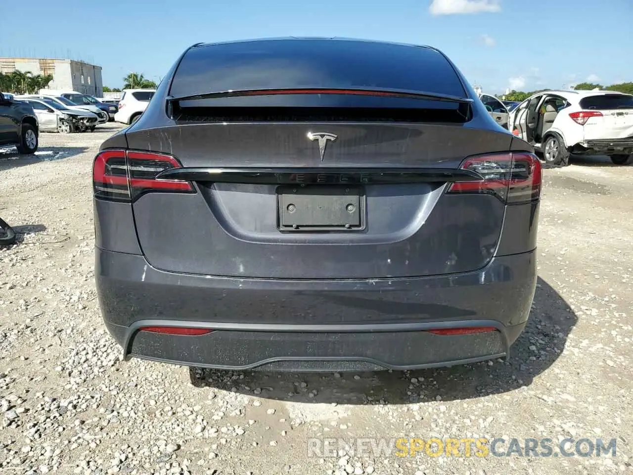 6 fotografías del automóvil dañado 7SAXCBE58NF335072 TESLA MODEL X 2022
