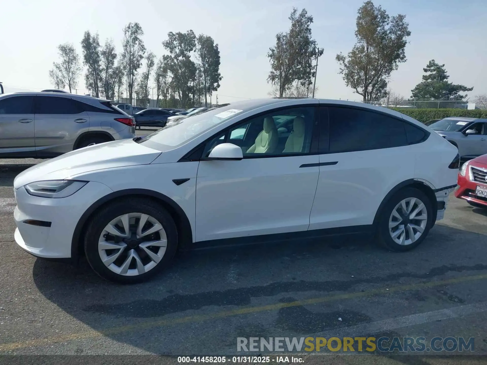 15 fotografías del automóvil dañado 7SAXCBE58NF336321 TESLA MODEL X 2022