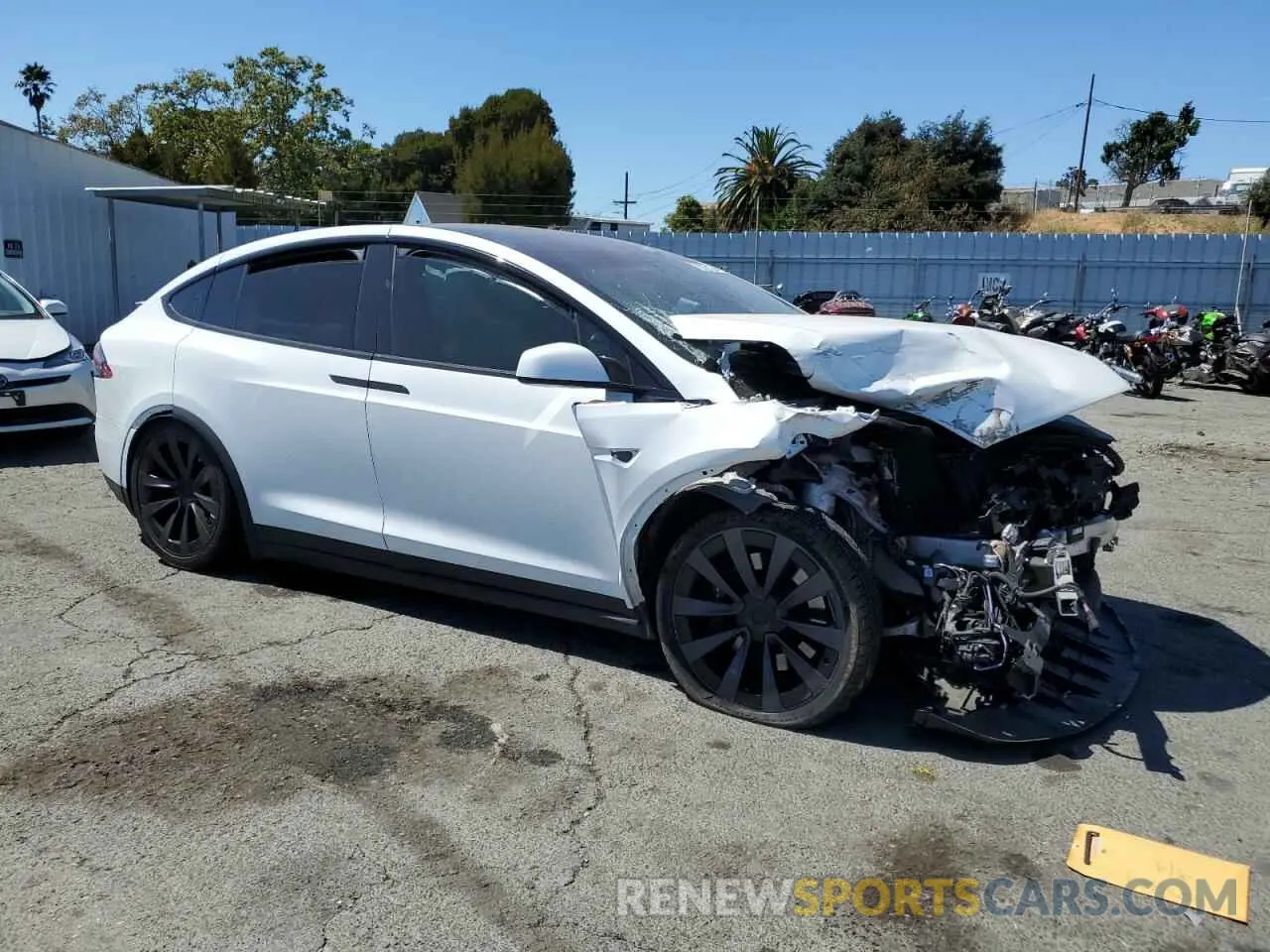 4 fotografías del automóvil dañado 7SAXCBE59NF328695 TESLA MODEL X 2022
