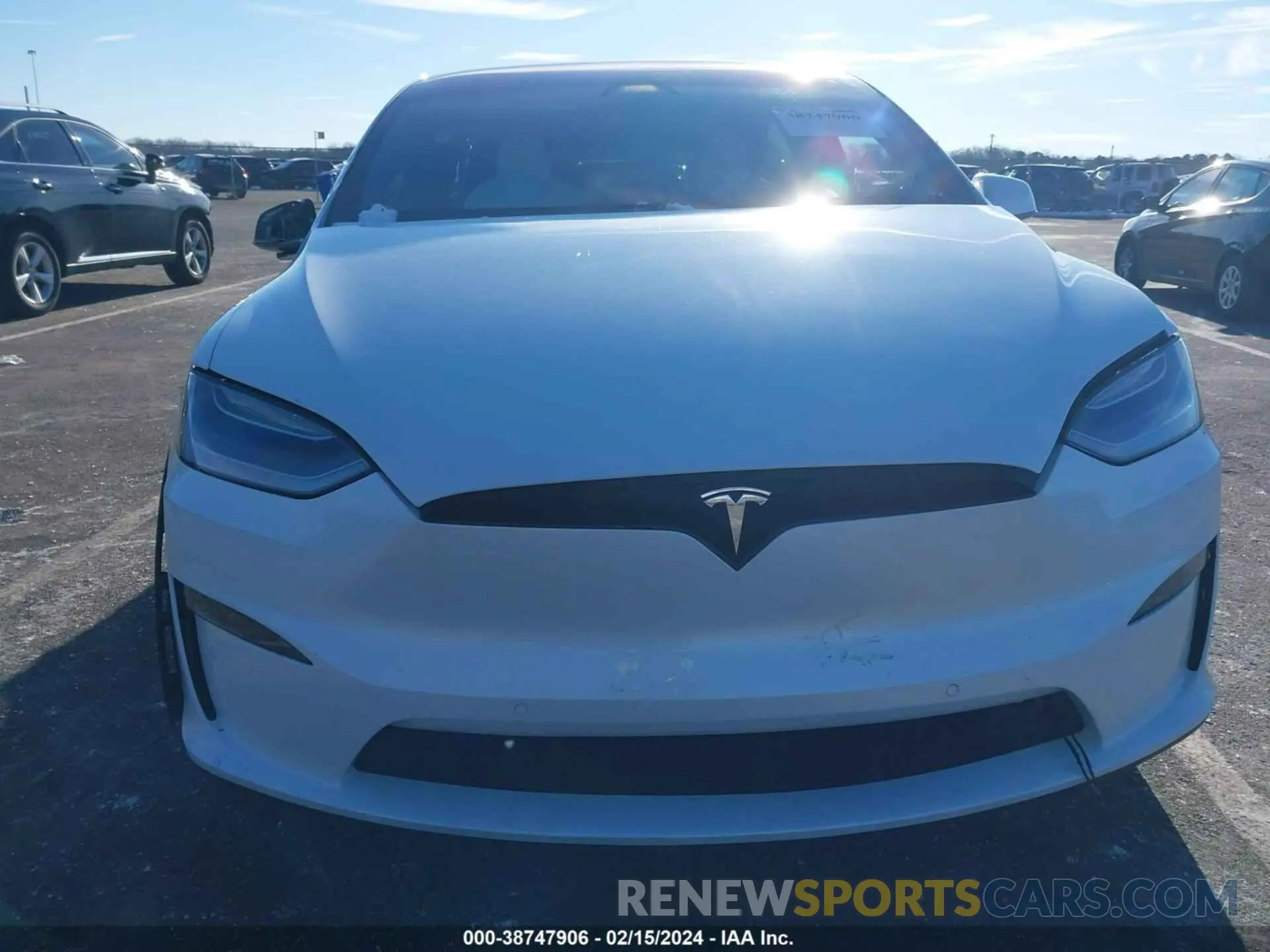 11 fotografías del automóvil dañado 7SAXCBE59NF329037 TESLA MODEL X 2022