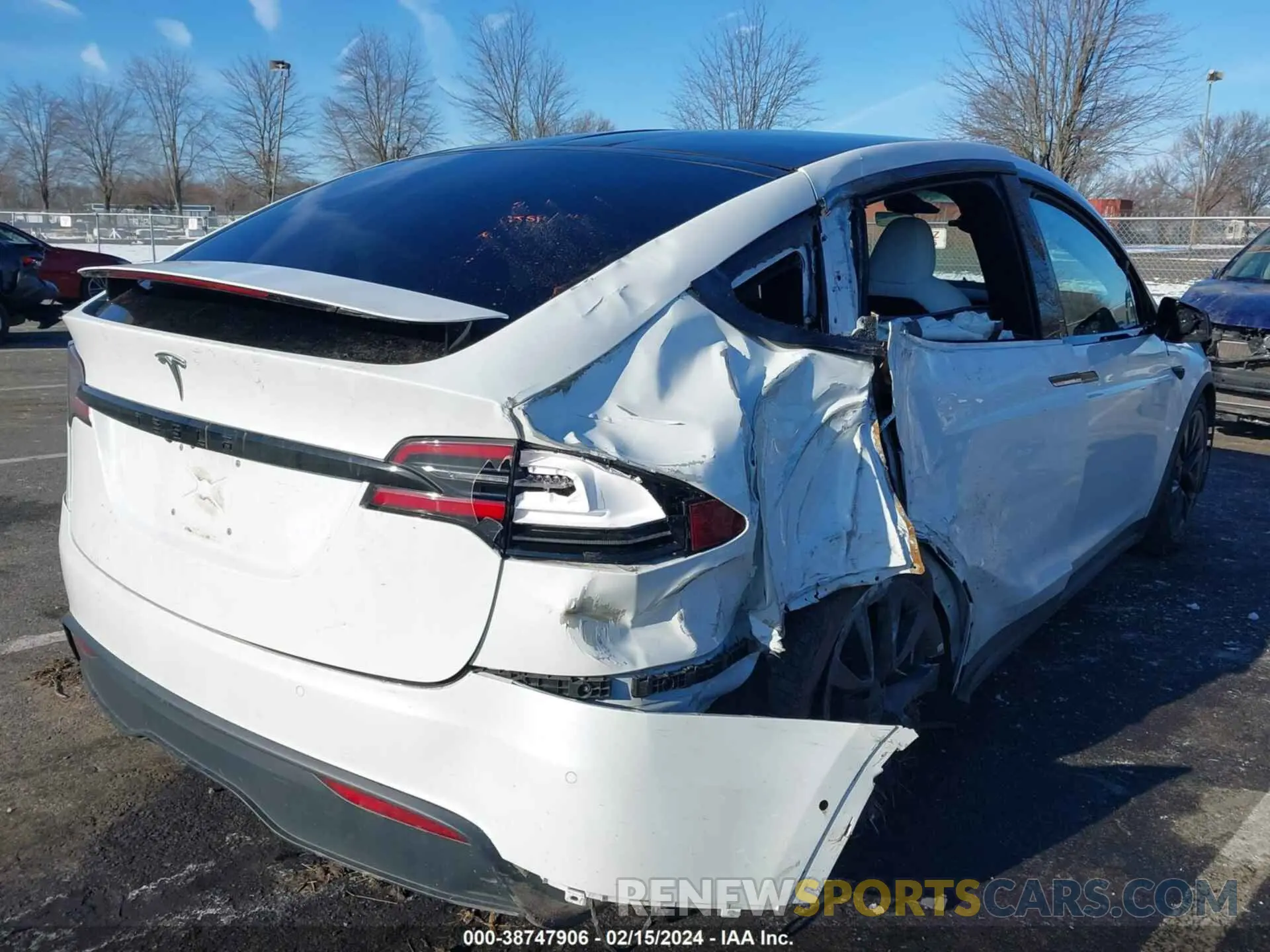 4 fotografías del automóvil dañado 7SAXCBE59NF329037 TESLA MODEL X 2022