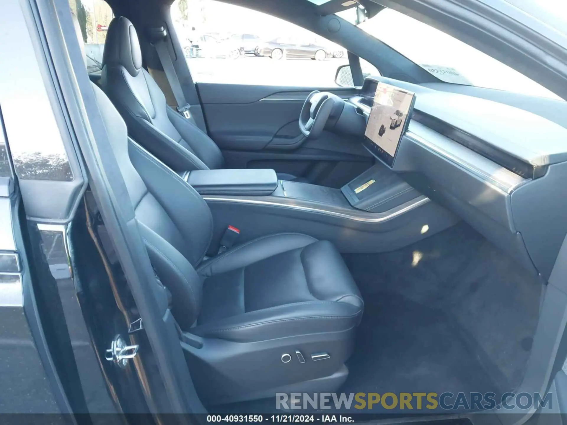 5 fotografías del automóvil dañado 7SAXCBE5XNF335266 TESLA MODEL X 2022