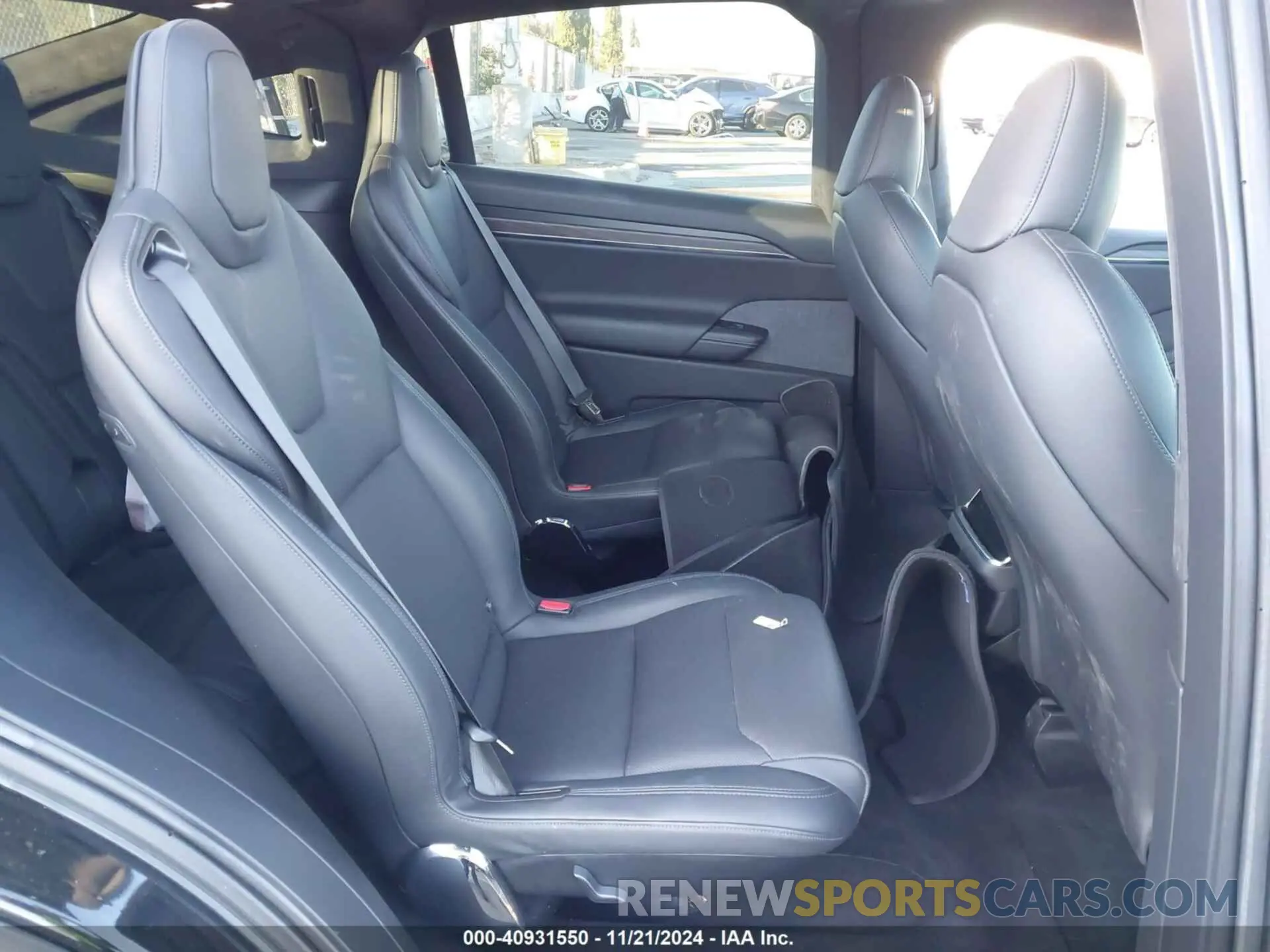 8 fotografías del automóvil dañado 7SAXCBE5XNF335266 TESLA MODEL X 2022