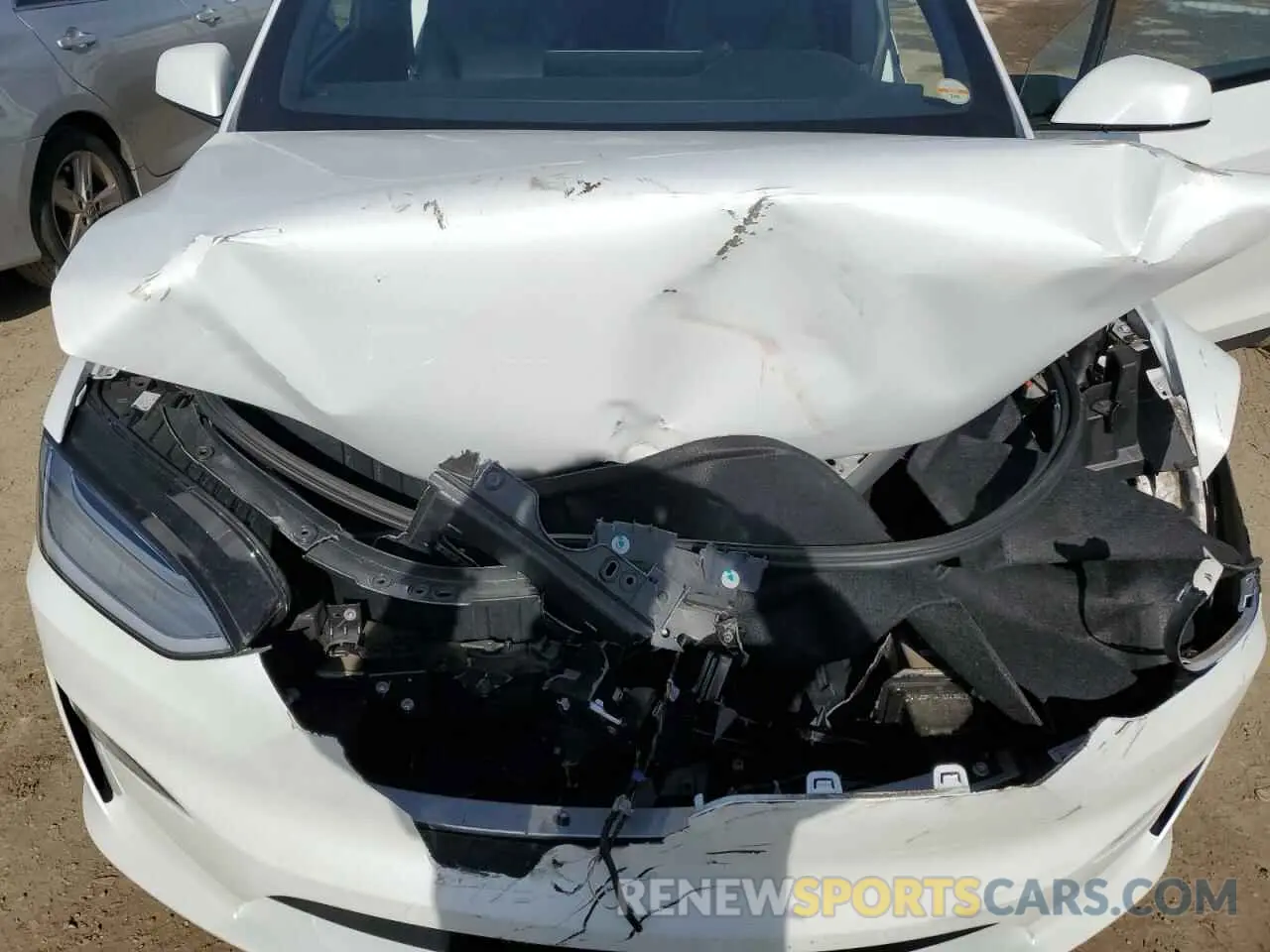 11 fotografías del automóvil dañado 7SAXCBE5XNF358319 TESLA MODEL X 2022