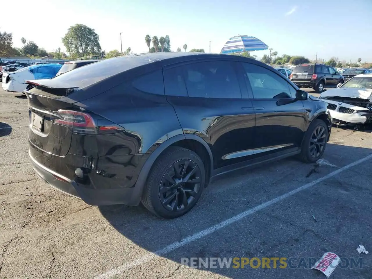 3 fotografías del automóvil dañado 7SAXCBE5XNF362497 TESLA MODEL X 2022