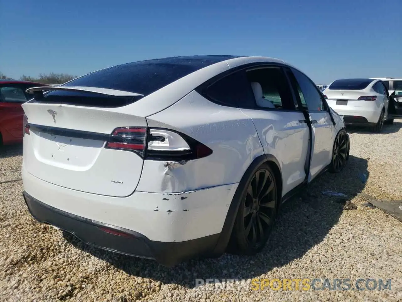 4 fotografías del automóvil dañado 7SAXCBE60NF331994 TESLA MODEL X 2022