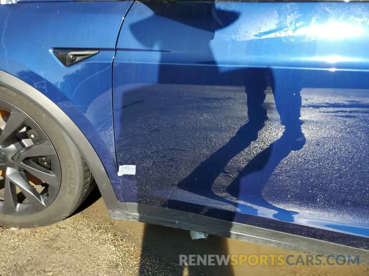 9 fotografías del automóvil dañado 7SAXCBE60NF332708 TESLA MODEL X 2022