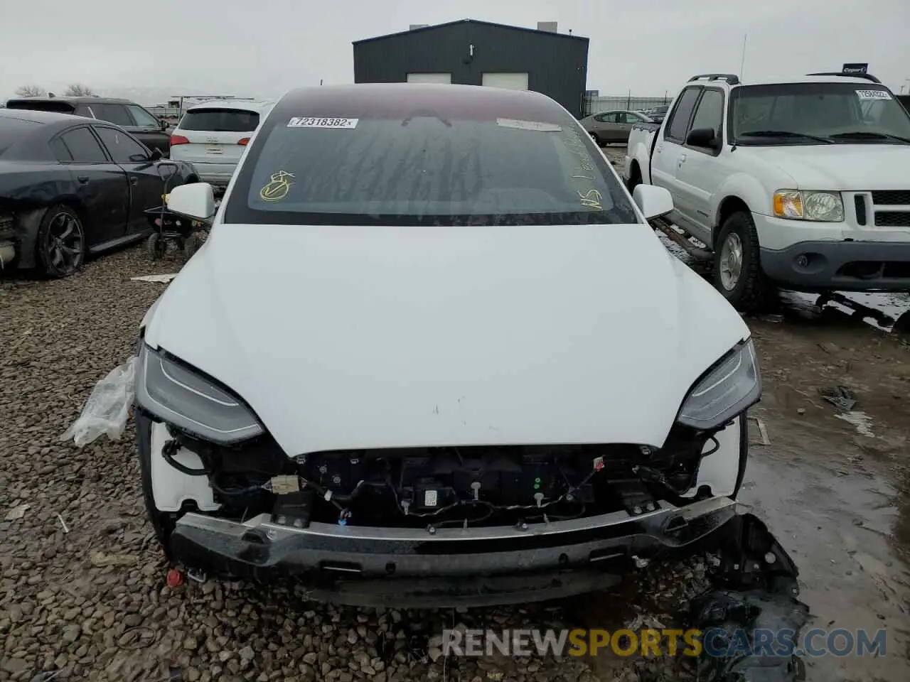 5 fotografías del automóvil dañado 7SAXCBE60NF343319 TESLA MODEL X 2022