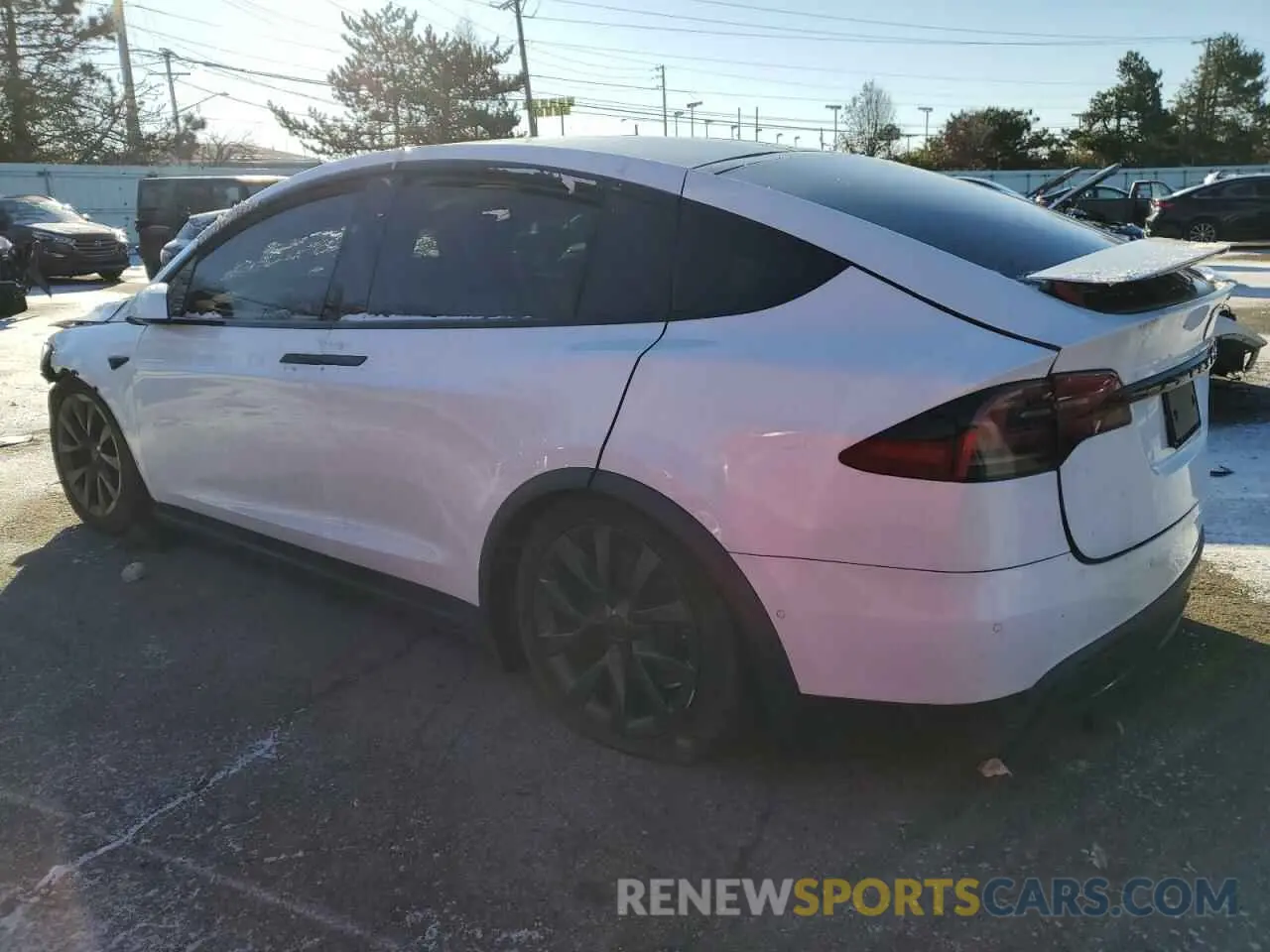 2 fotografías del automóvil dañado 7SAXCBE61NF339991 TESLA MODEL X 2022