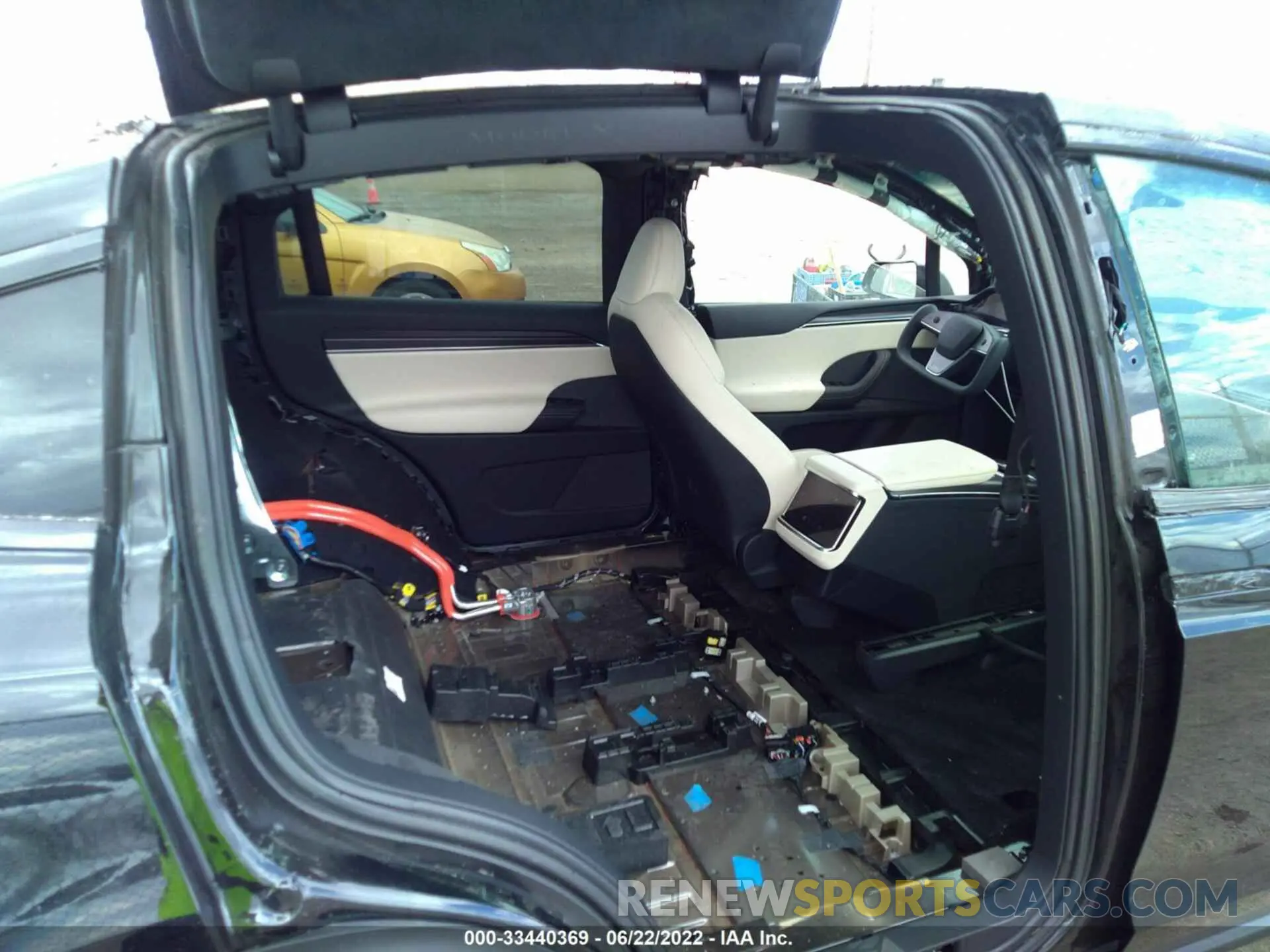 8 fotografías del automóvil dañado 7SAXCBE63NF337305 TESLA MODEL X 2022