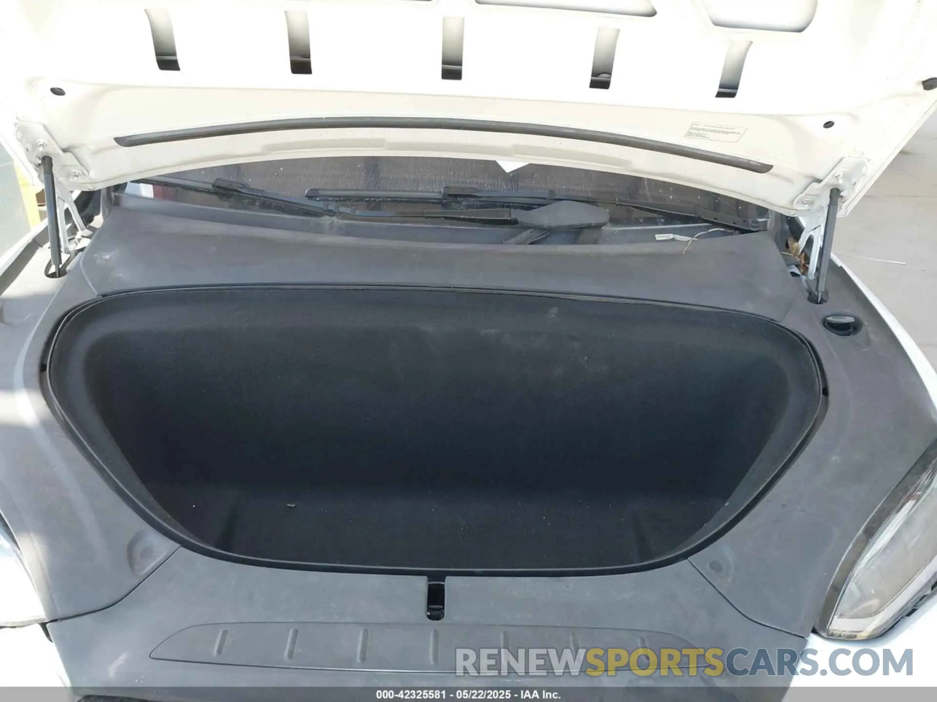 10 fotografías del automóvil dañado 7SAXCBE63NF356730 TESLA MODEL X 2022