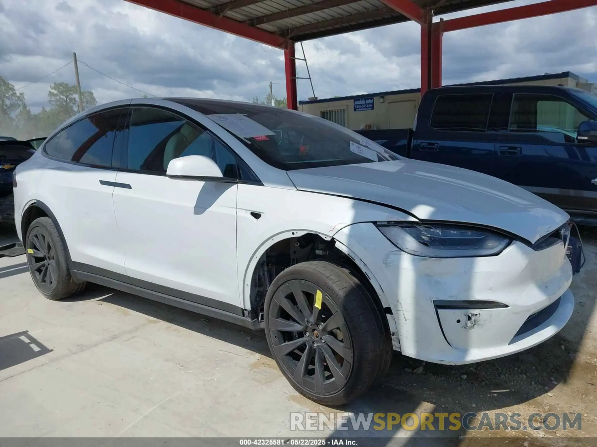 12 fotografías del automóvil dañado 7SAXCBE63NF356730 TESLA MODEL X 2022