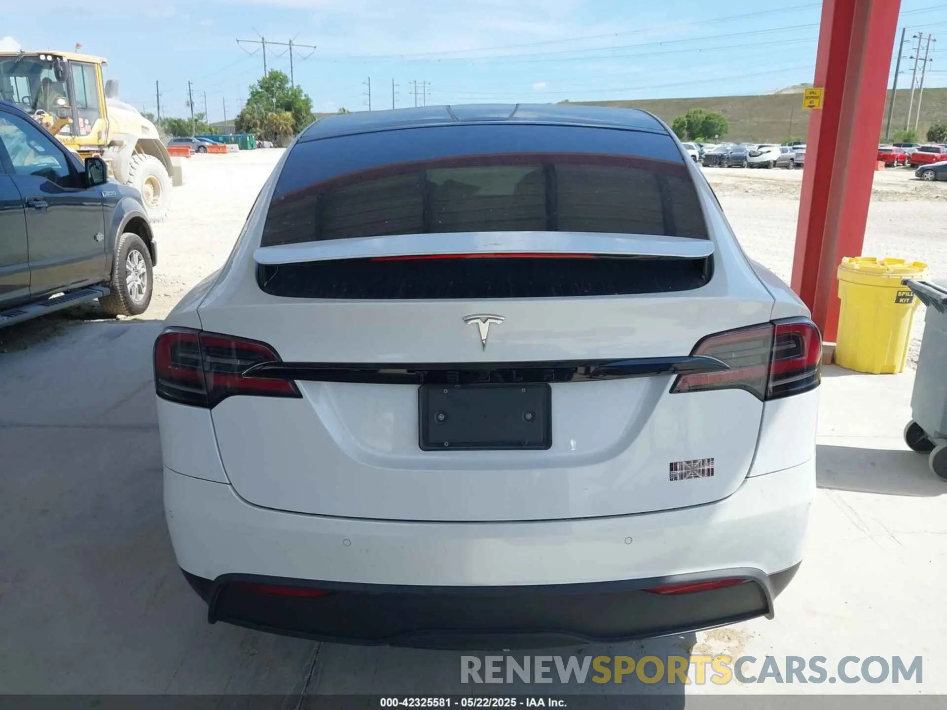 15 fotografías del automóvil dañado 7SAXCBE63NF356730 TESLA MODEL X 2022