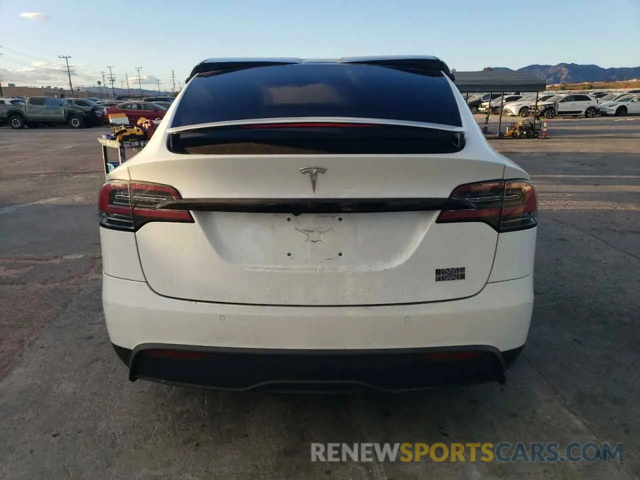 6 fotografías del automóvil dañado 7SAXCBE64NF332484 TESLA MODEL X 2022