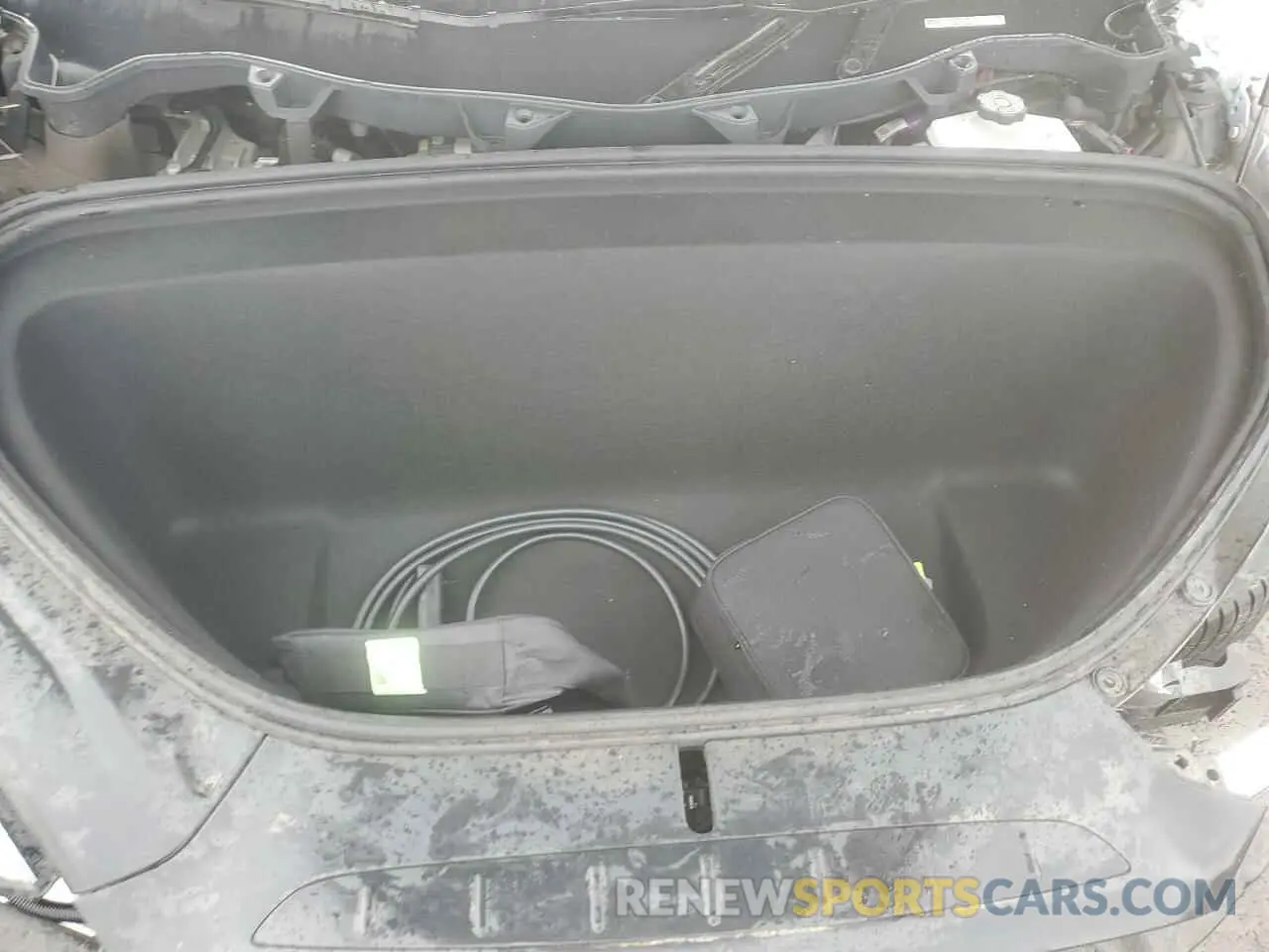 11 fotografías del automóvil dañado 7SAXCBE64NF349365 TESLA MODEL X 2022