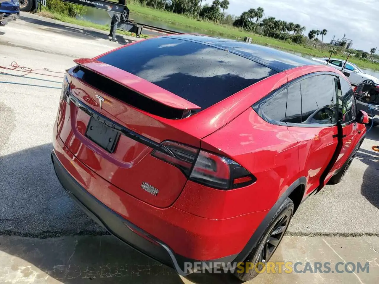 3 fotografías del automóvil dañado 7SAXCBE64NF358499 TESLA MODEL X 2022