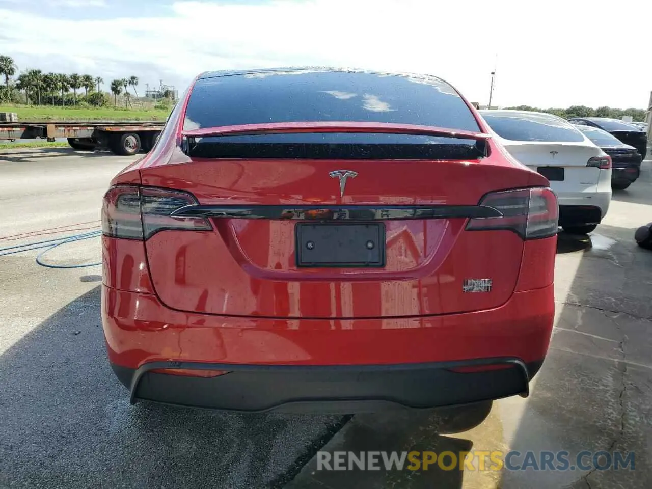 6 fotografías del automóvil dañado 7SAXCBE64NF358499 TESLA MODEL X 2022