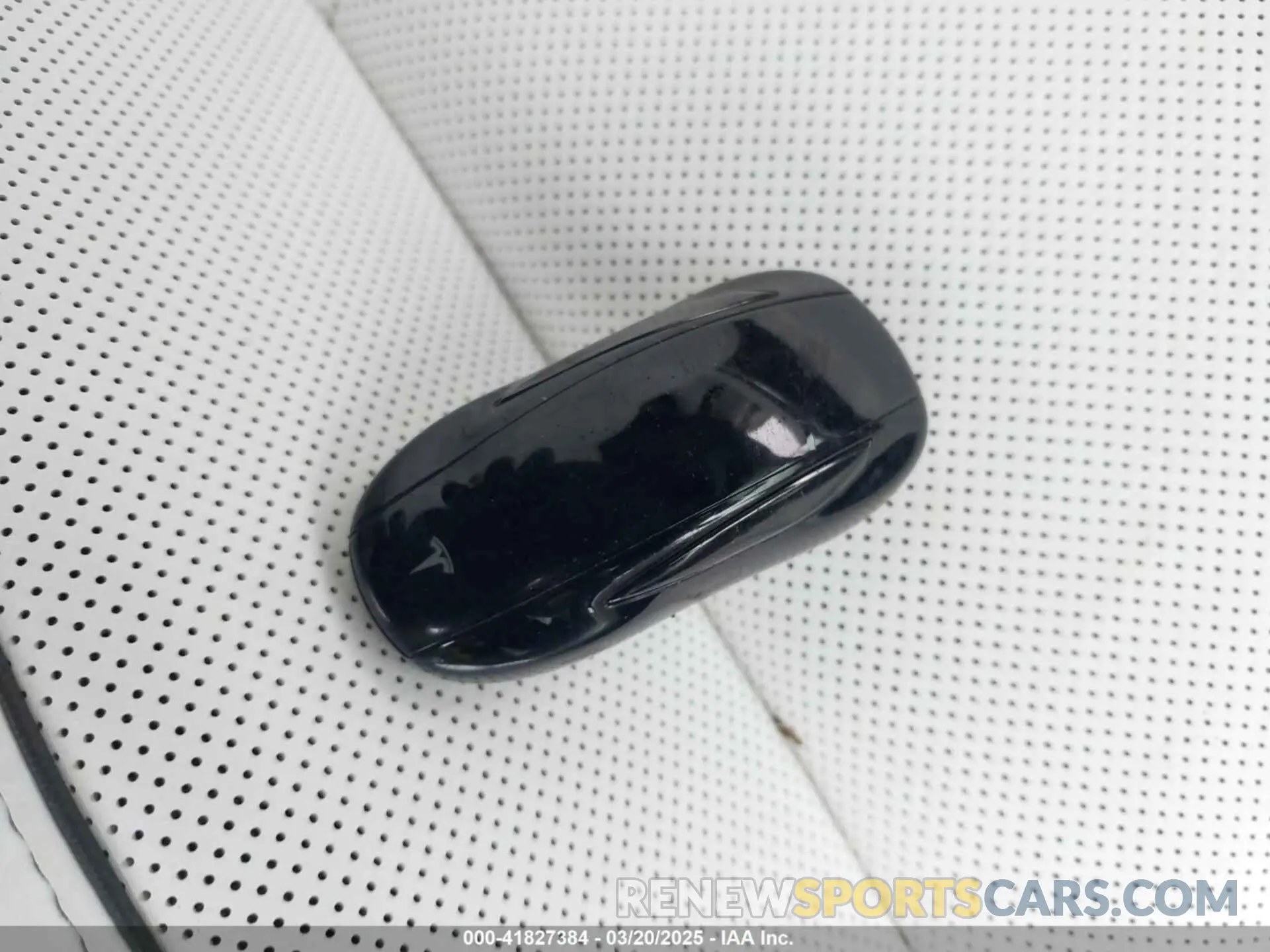 11 fotografías del automóvil dañado 7SAXCBE65NF341601 TESLA MODEL X 2022