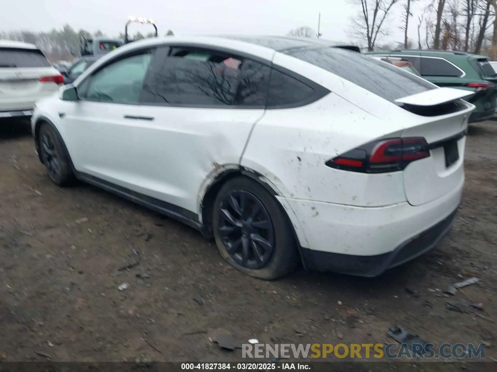 14 fotografías del automóvil dañado 7SAXCBE65NF341601 TESLA MODEL X 2022