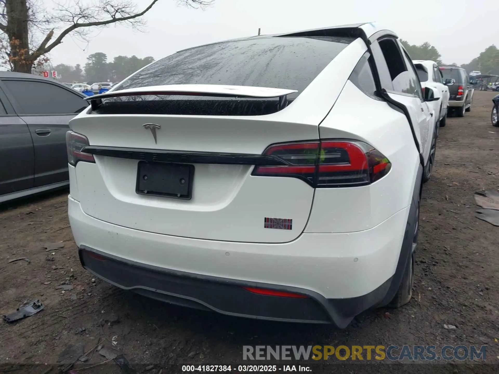 16 fotografías del automóvil dañado 7SAXCBE65NF341601 TESLA MODEL X 2022