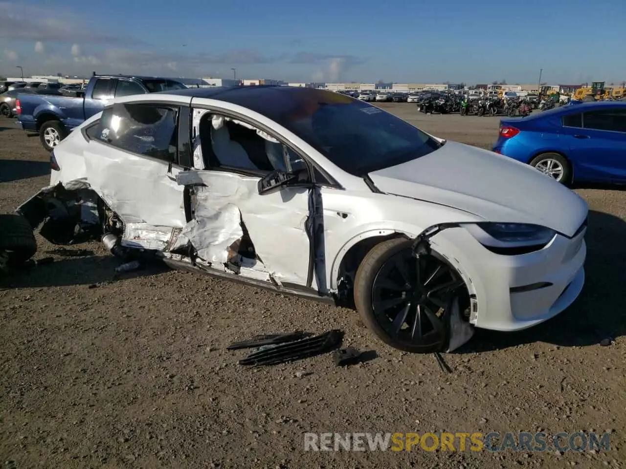 4 fotografías del automóvil dañado 7SAXCBE67NF350431 TESLA MODEL X 2022