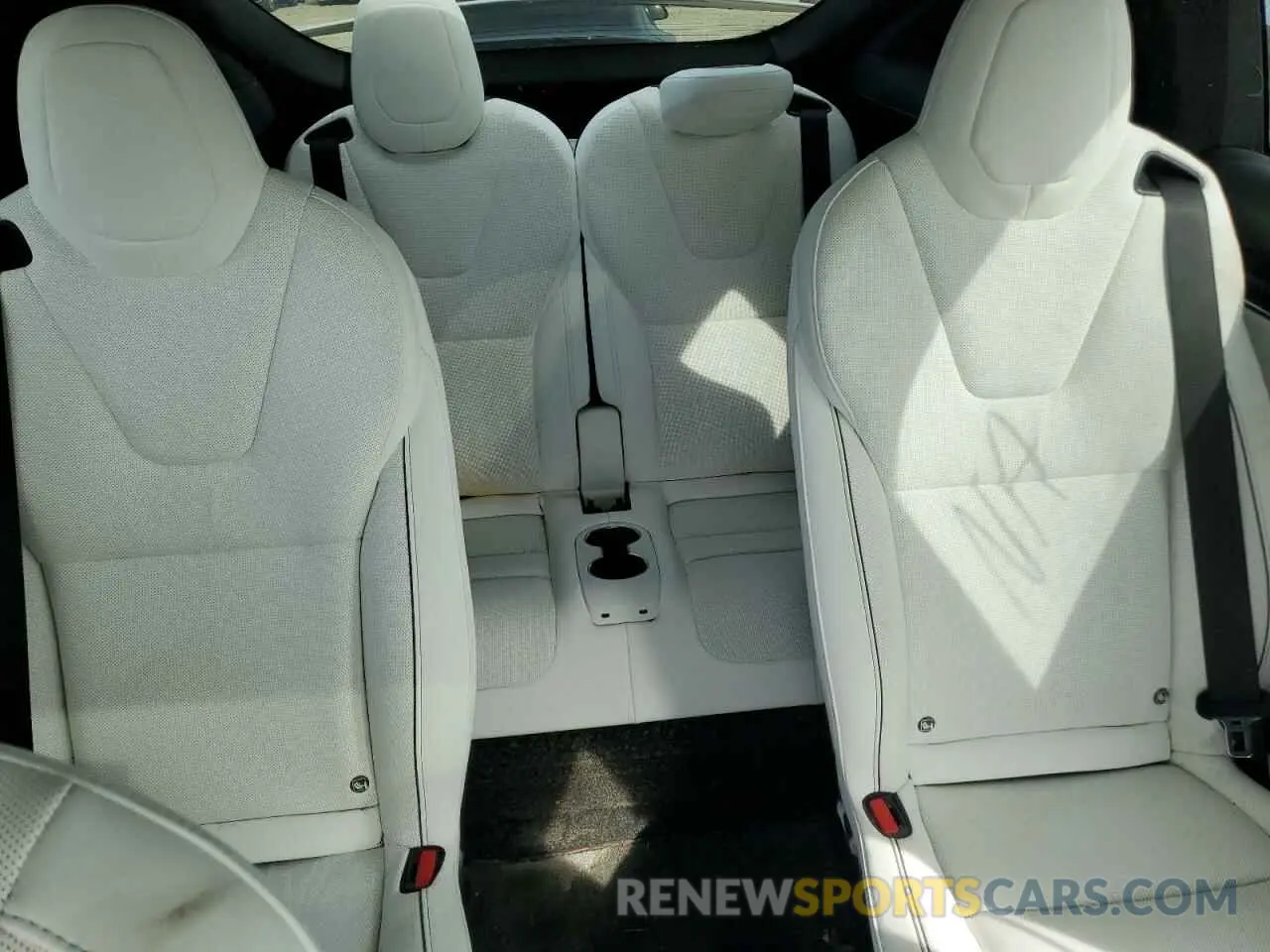 6 fotografías del automóvil dañado 7SAXCBE69NF338197 TESLA MODEL X 2022