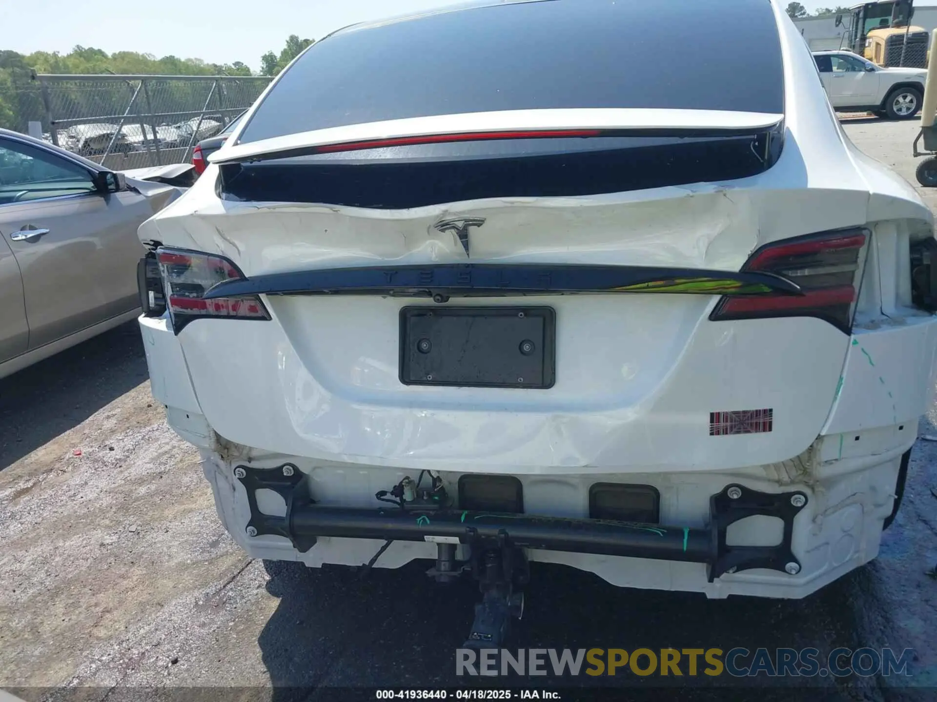 16 fotografías del automóvil dañado 7SAXCBE69NF354836 TESLA MODEL X 2022