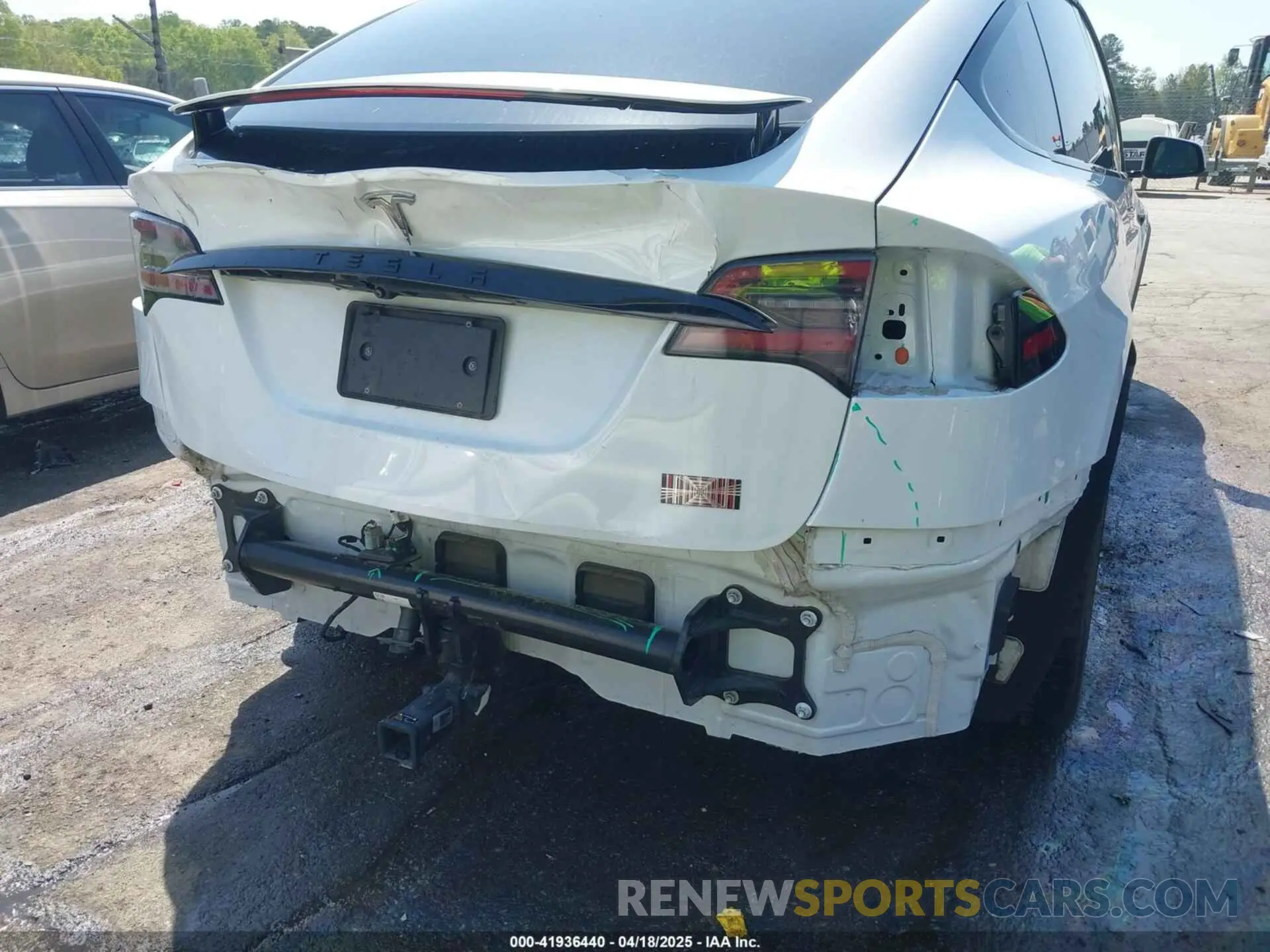 19 fotografías del automóvil dañado 7SAXCBE69NF354836 TESLA MODEL X 2022