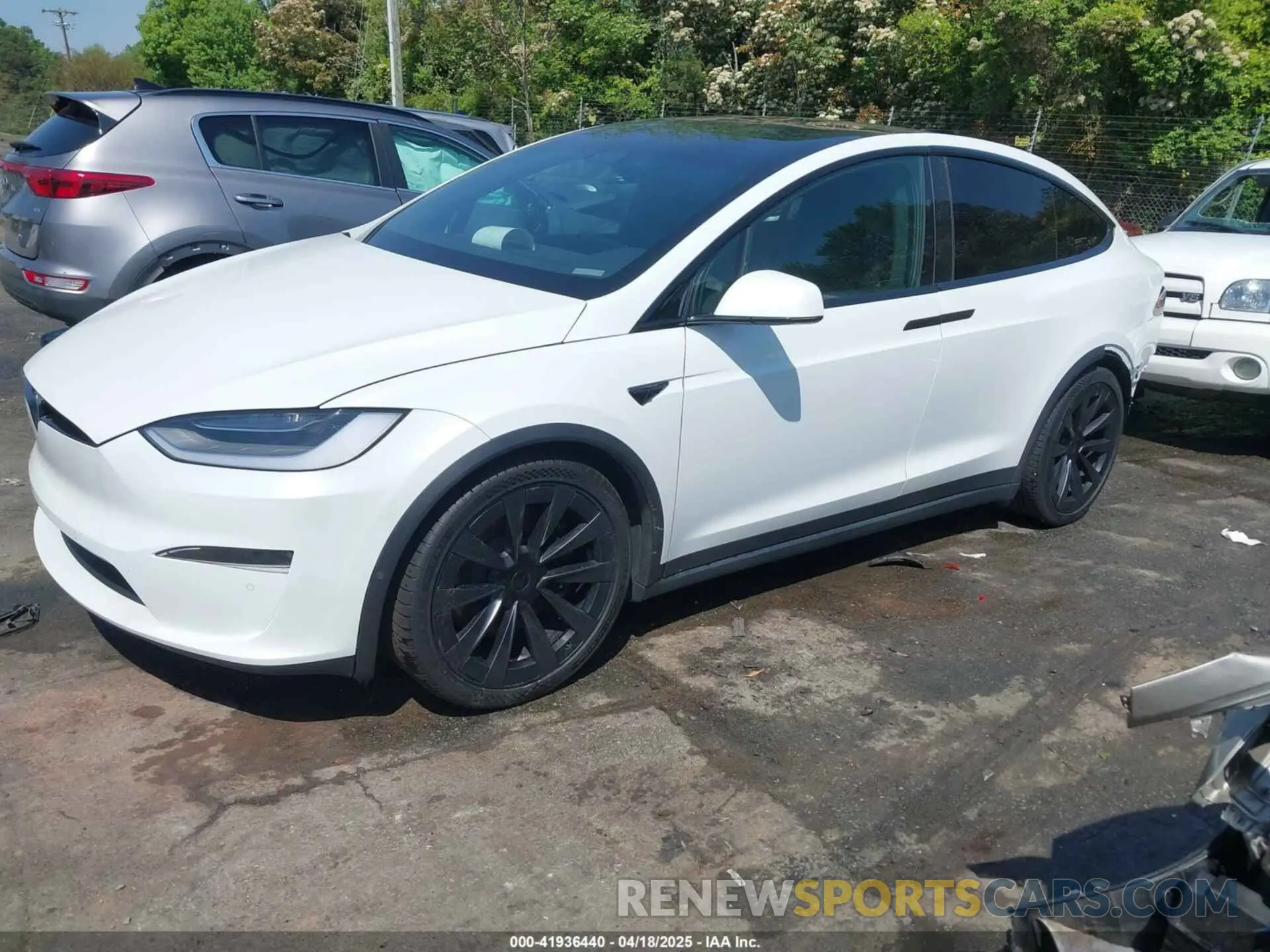 2 fotografías del automóvil dañado 7SAXCBE69NF354836 TESLA MODEL X 2022