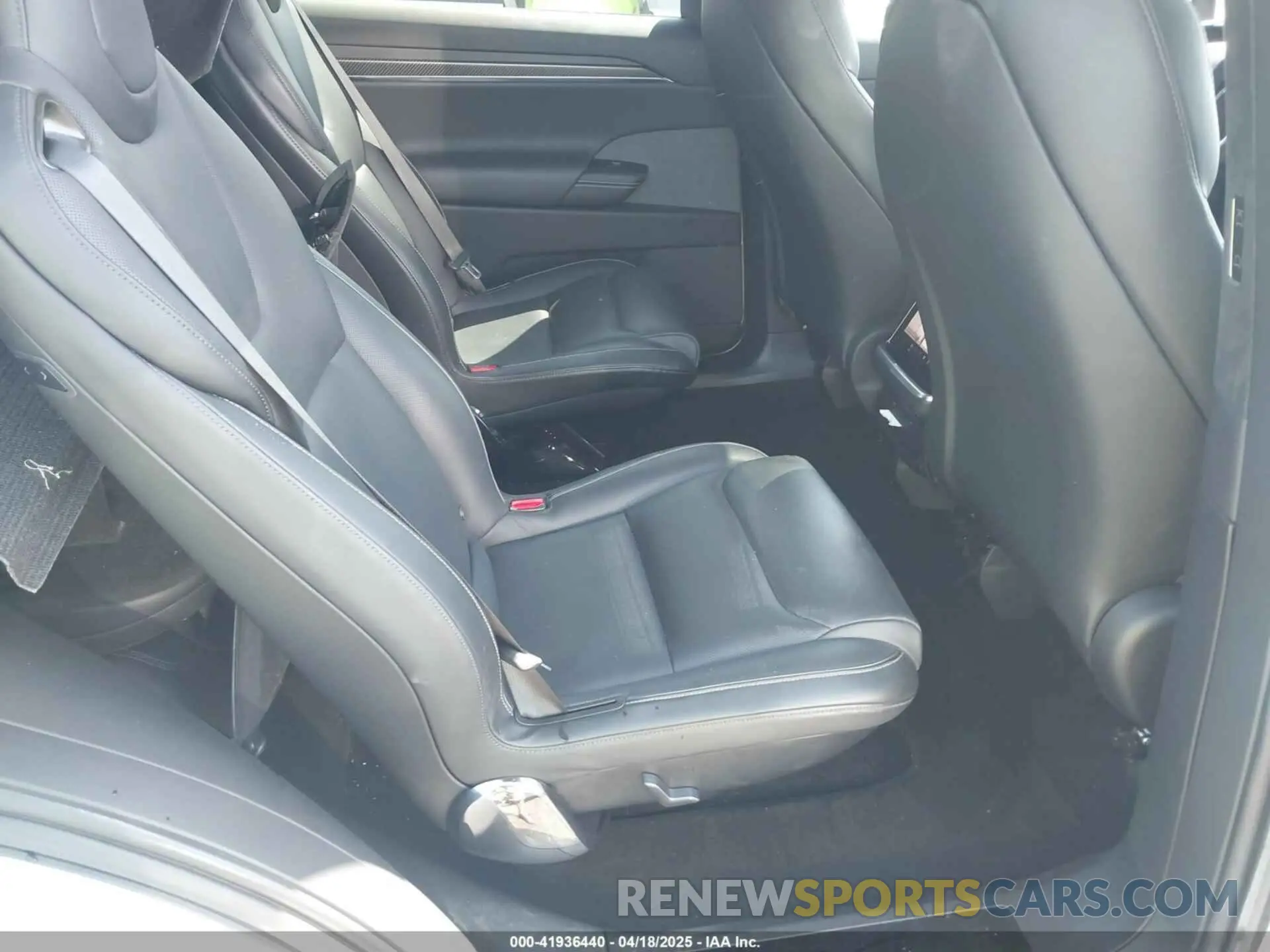 8 fotografías del automóvil dañado 7SAXCBE69NF354836 TESLA MODEL X 2022