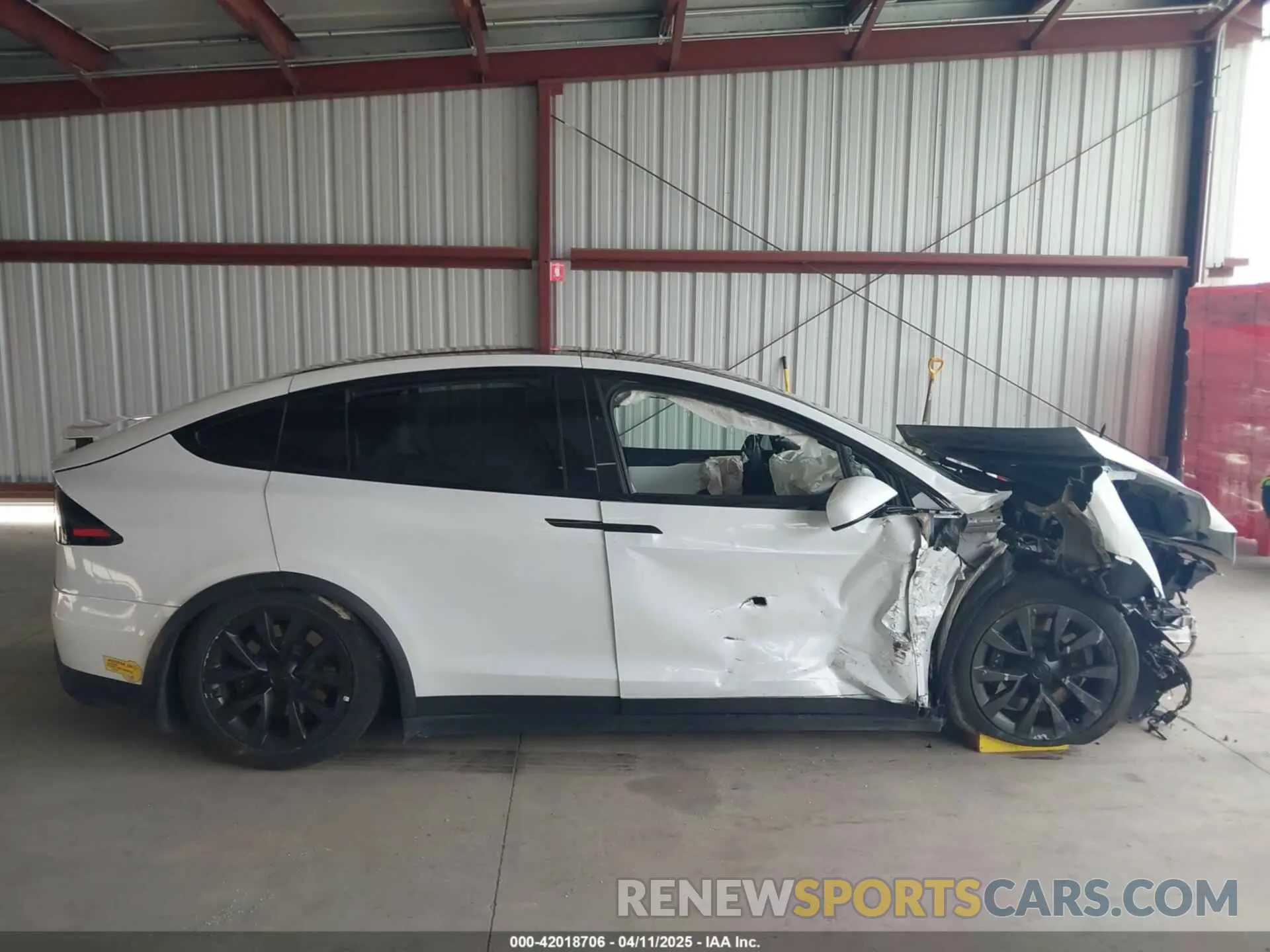 13 fotografías del automóvil dañado 7SAXCDE51NF342005 TESLA MODEL X 2022