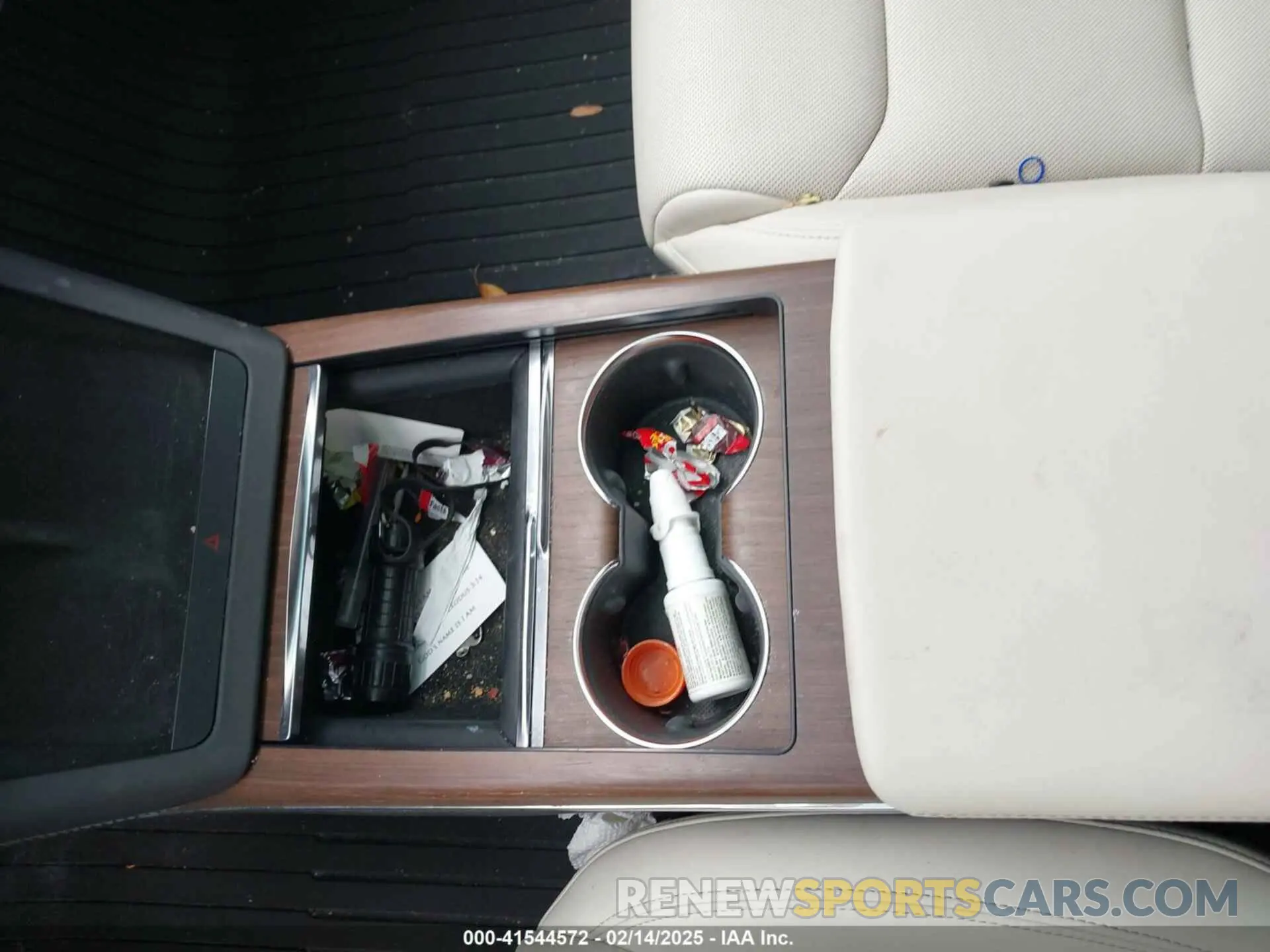 18 fotografías del automóvil dañado 7SAXCDE55NF360393 TESLA MODEL X 2022
