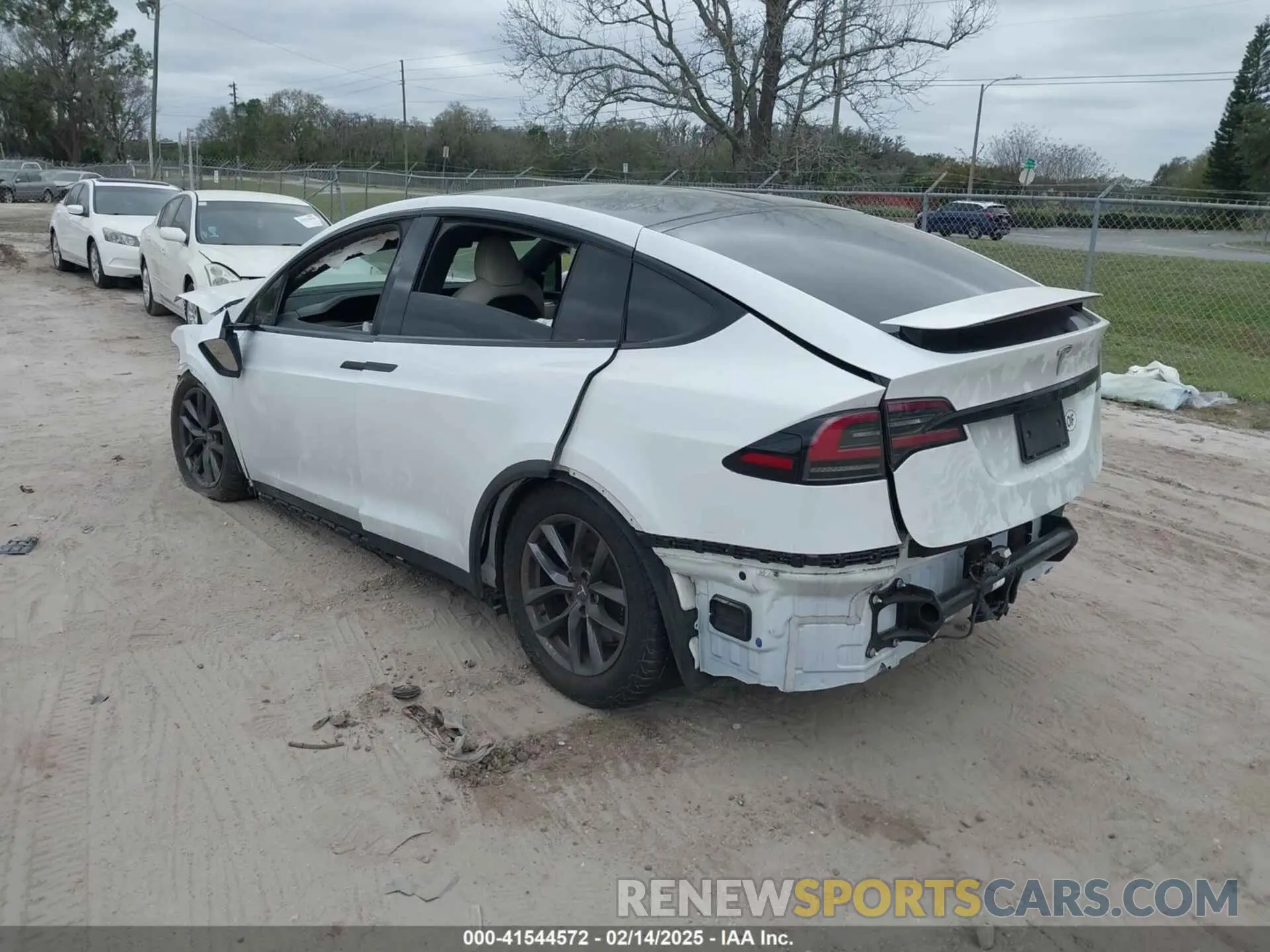 3 fotografías del automóvil dañado 7SAXCDE55NF360393 TESLA MODEL X 2022
