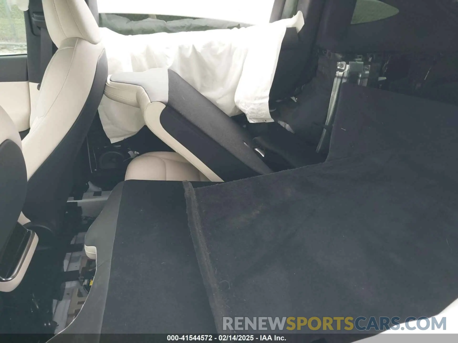 8 fotografías del automóvil dañado 7SAXCDE55NF360393 TESLA MODEL X 2022