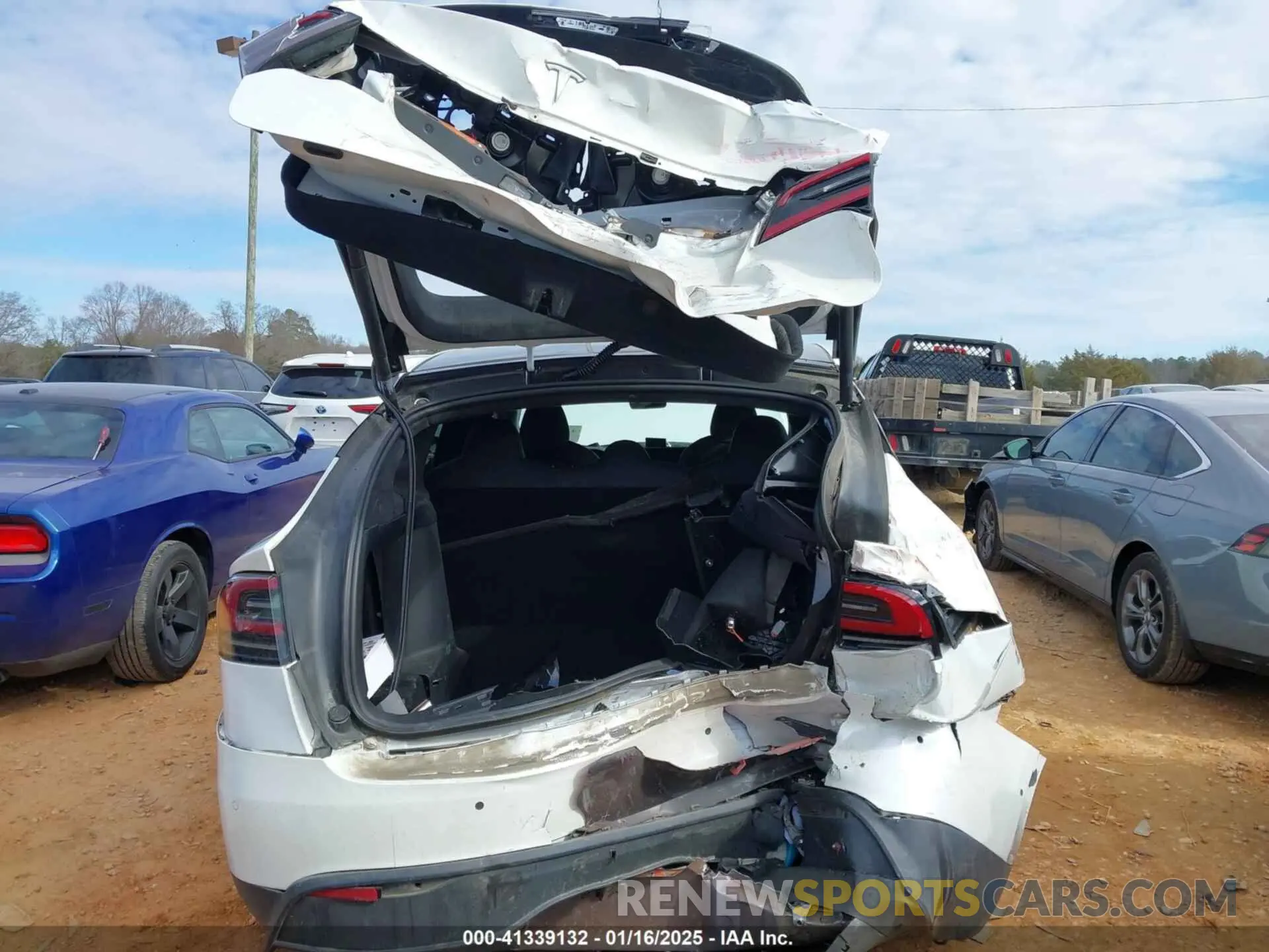 16 fotografías del automóvil dañado 7SAXCDE56NF358913 TESLA MODEL X 2022