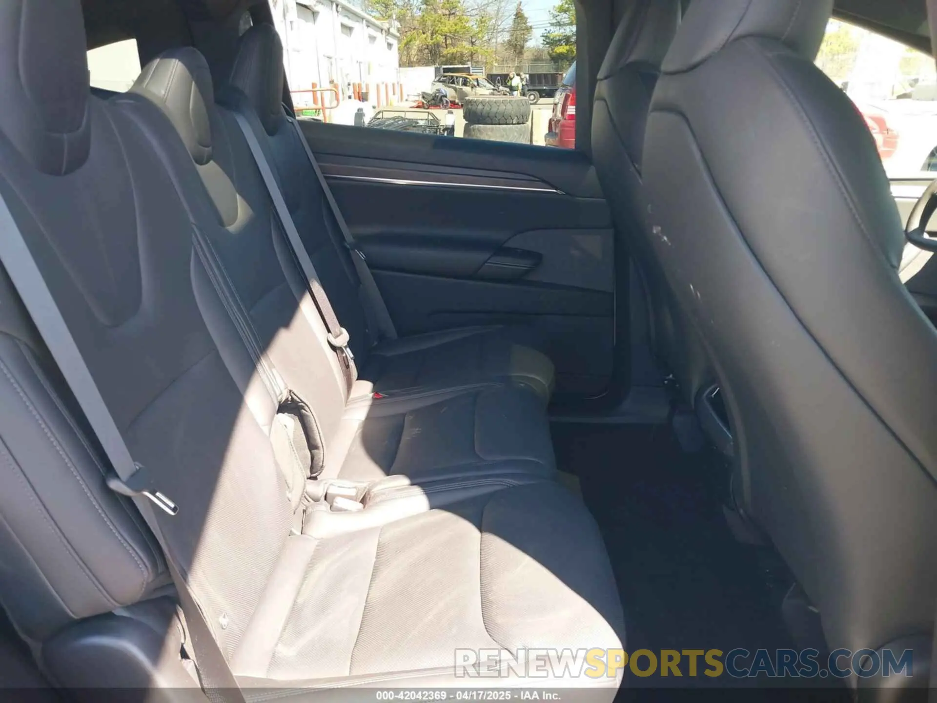 8 fotografías del automóvil dañado 7SAXCDE58NF342776 TESLA MODEL X 2022