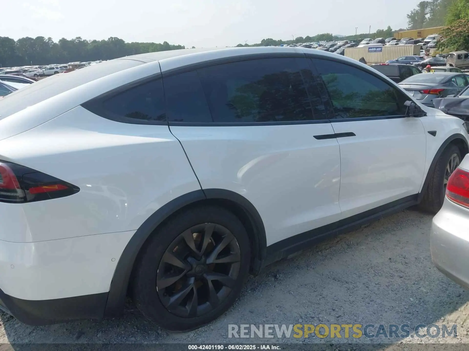13 fotografías del automóvil dañado 7SAXCDE58NF356340 TESLA MODEL X 2022