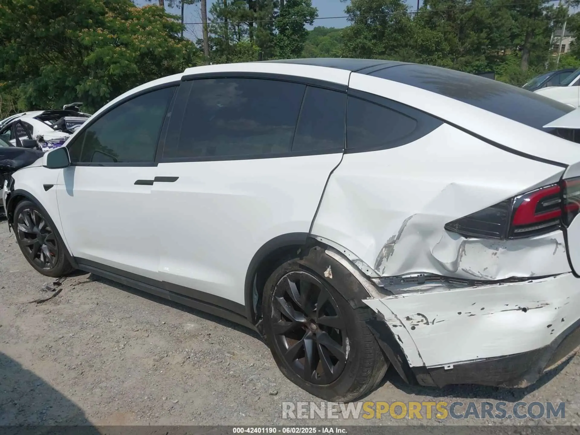14 fotografías del automóvil dañado 7SAXCDE58NF356340 TESLA MODEL X 2022