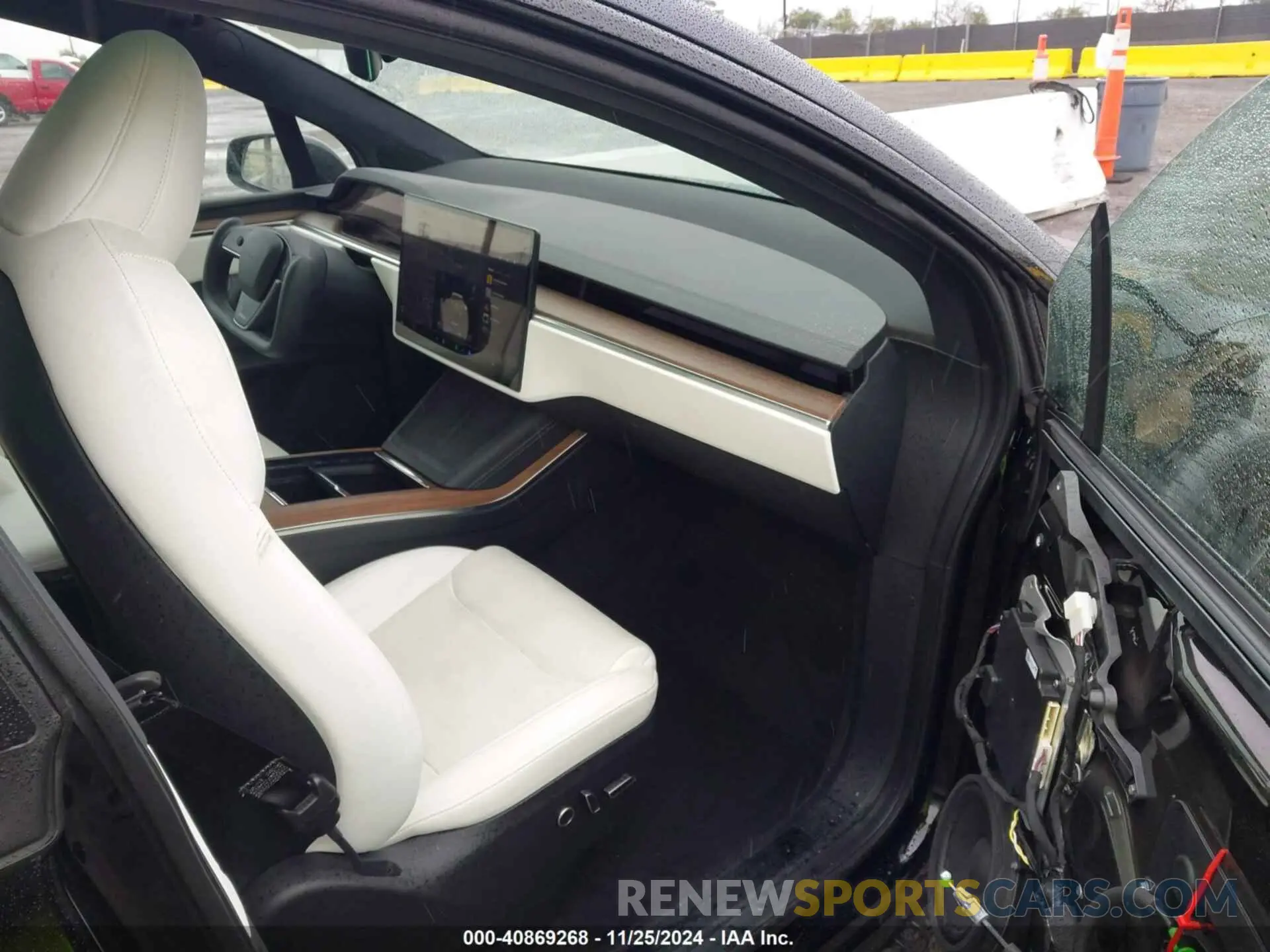 5 fotografías del automóvil dañado 7SAXCAE52PF365066 TESLA MODEL X 2023