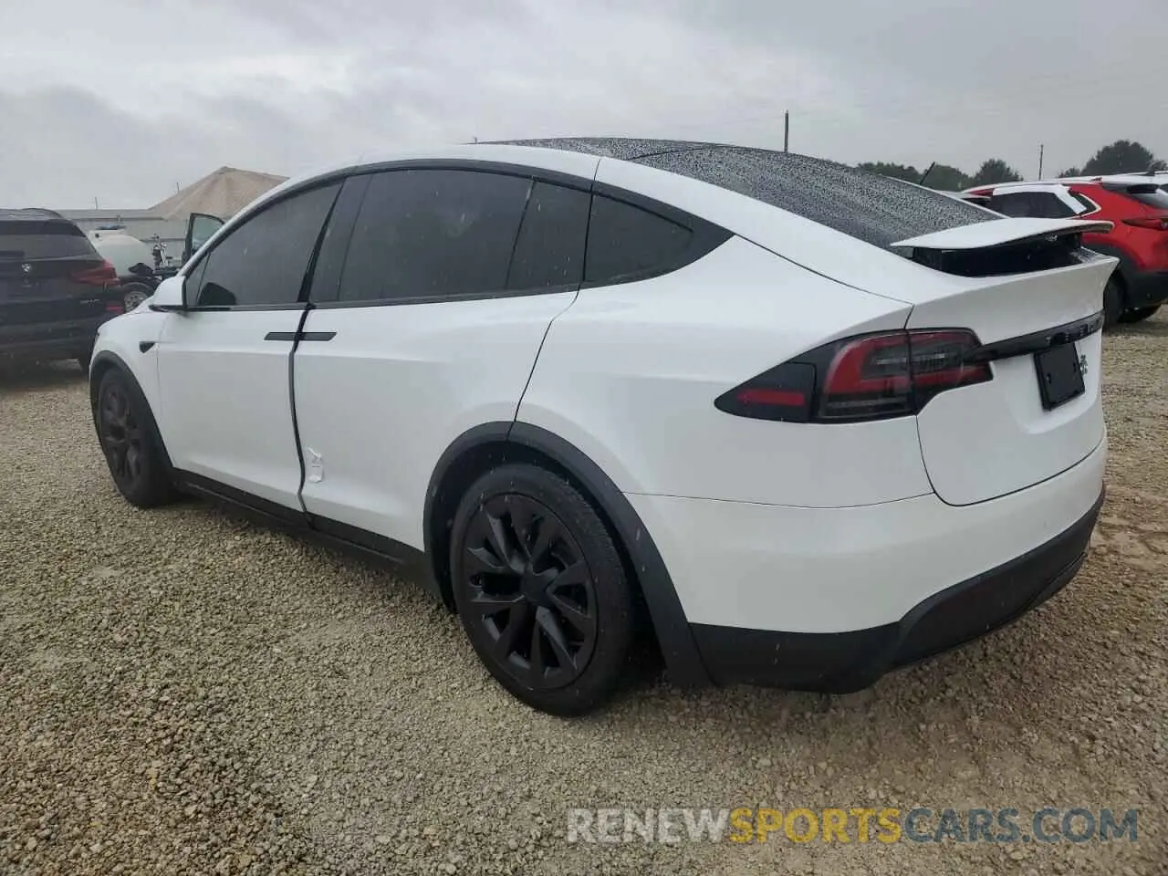 2 fotografías del automóvil dañado 7SAXCAE52PF385494 TESLA MODEL X 2023