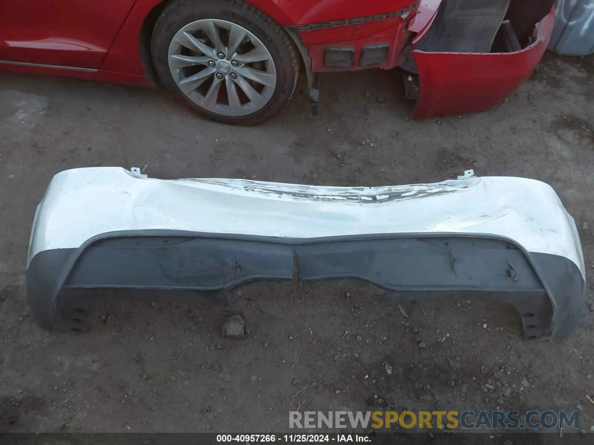 12 fotografías del automóvil dañado 7SAXCAE56PF413152 TESLA MODEL X 2023