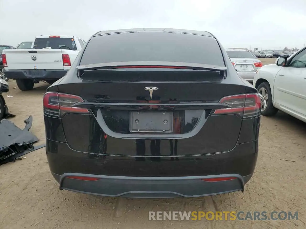 6 fotografías del automóvil dañado 7SAXCAE58PF367923 TESLA MODEL X 2023