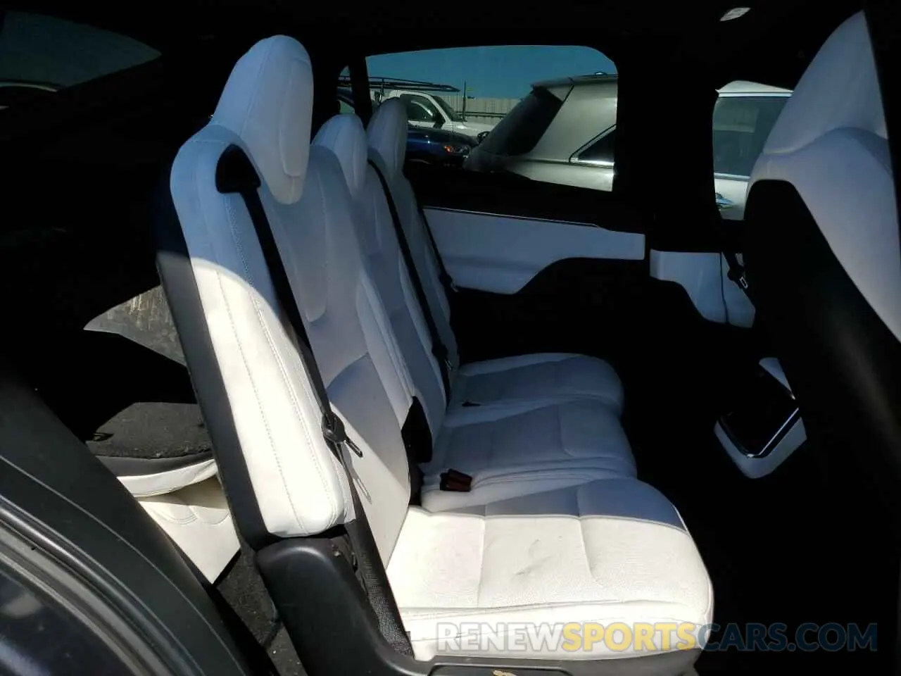 11 fotografías del automóvil dañado 7SAXCAE58PF395964 TESLA MODEL X 2023