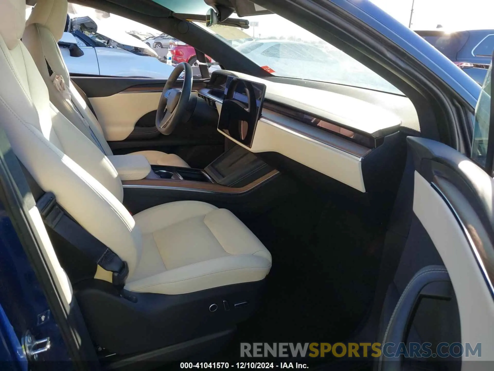 5 fotografías del automóvil dañado 7SAXCAE58PF395981 TESLA MODEL X 2023
