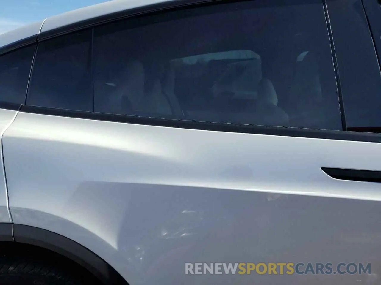 11 fotografías del automóvil dañado 7SAXCAE59PF367672 TESLA MODEL X 2023