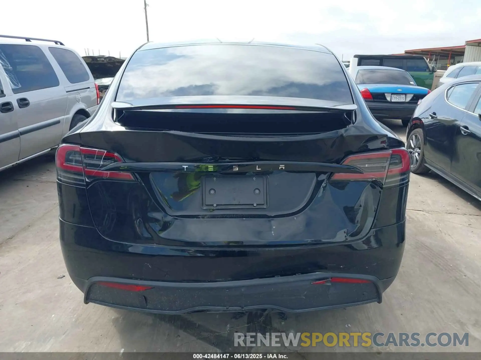 15 fotografías del automóvil dañado 7SAXCAE59PF400623 TESLA MODEL X 2023