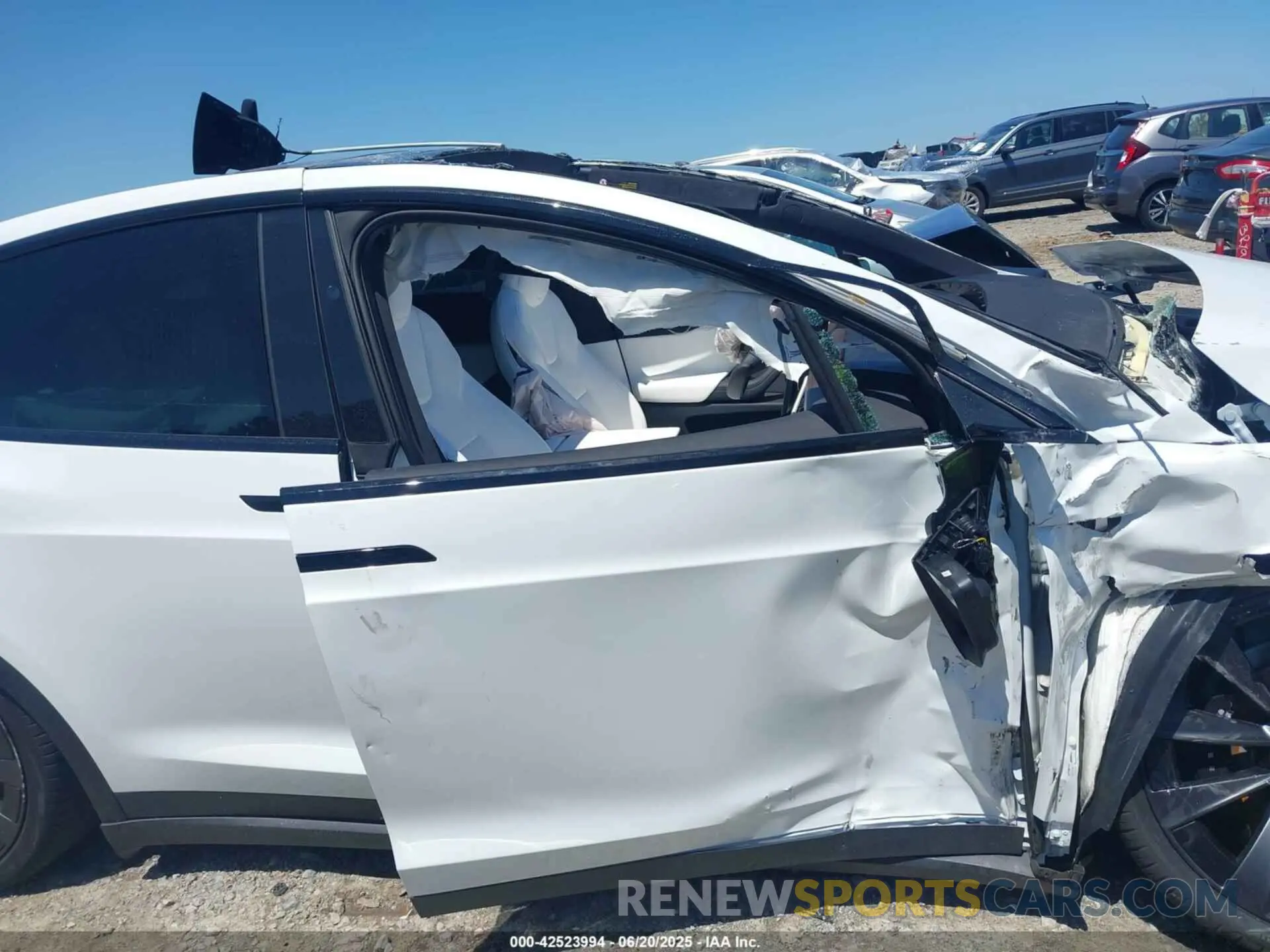 14 fotografías del automóvil dañado 7SAXCAE5XPF375554 TESLA MODEL X 2023