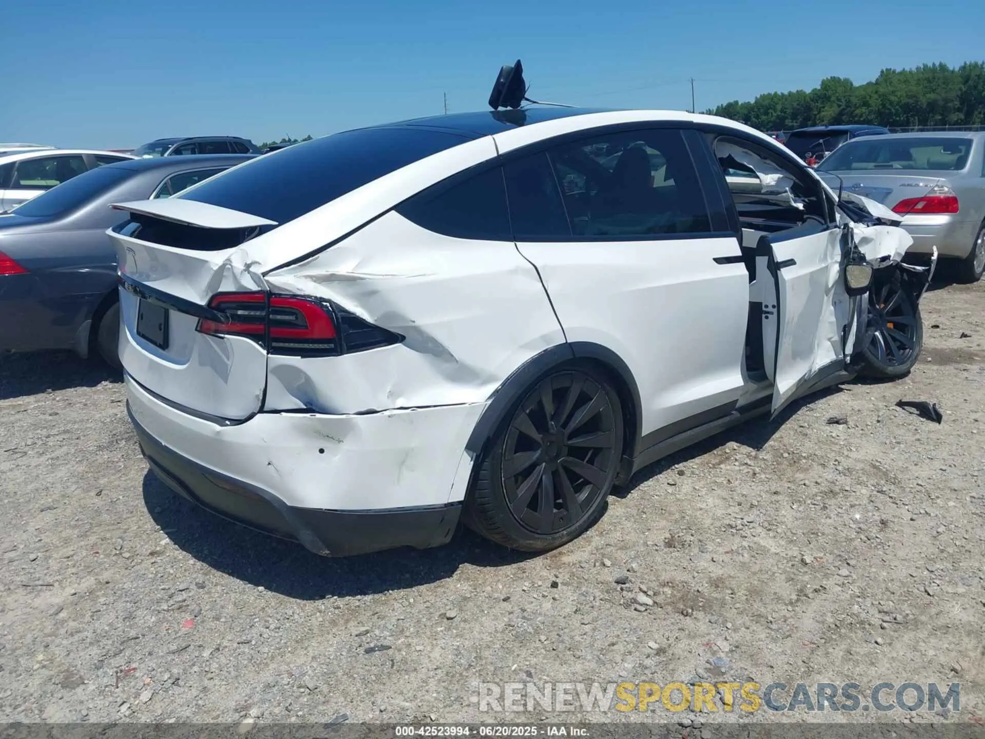 4 fotografías del automóvil dañado 7SAXCAE5XPF375554 TESLA MODEL X 2023