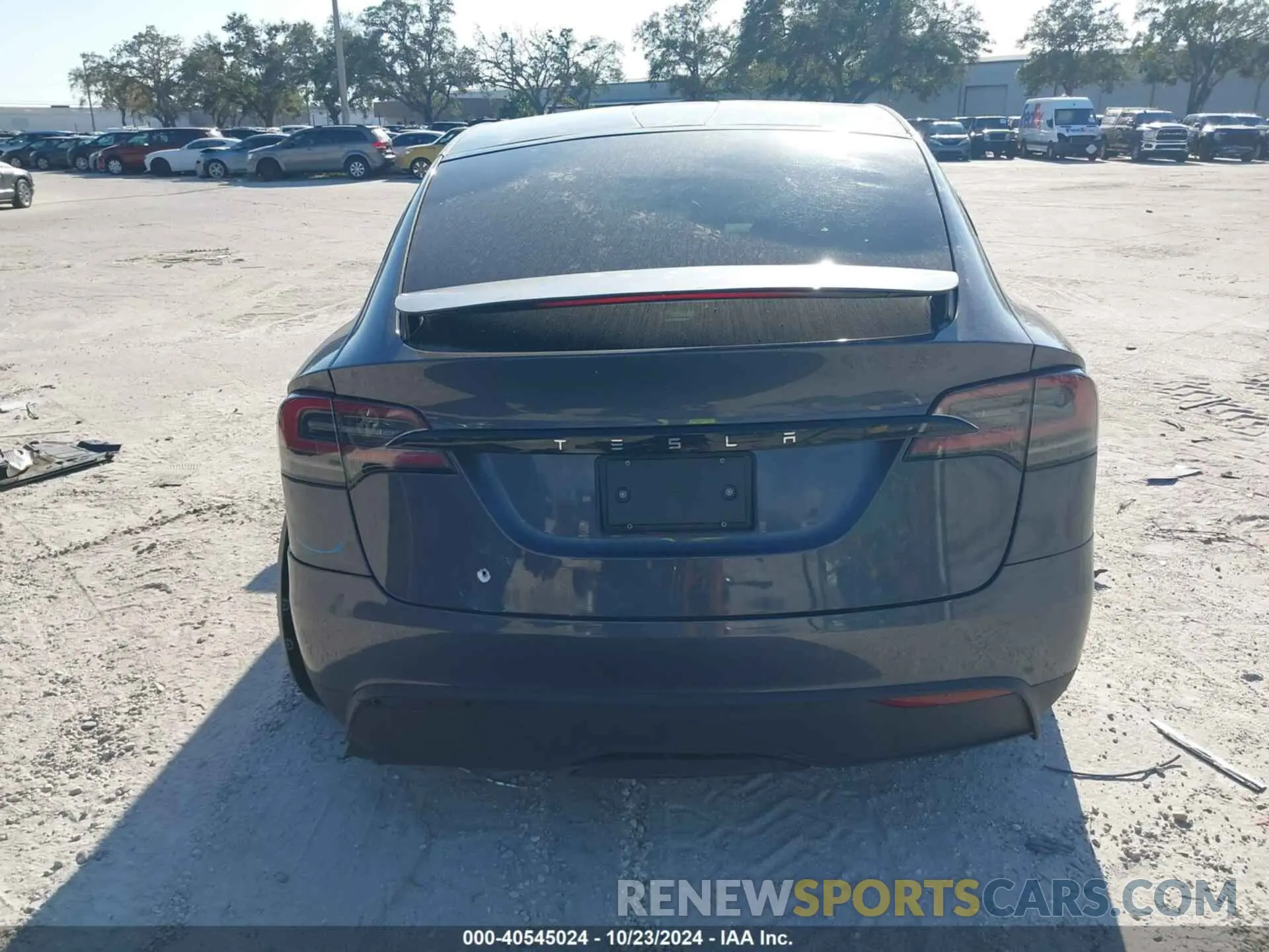 17 fotografías del automóvil dañado 7SAXCBE52PF385047 TESLA MODEL X 2023
