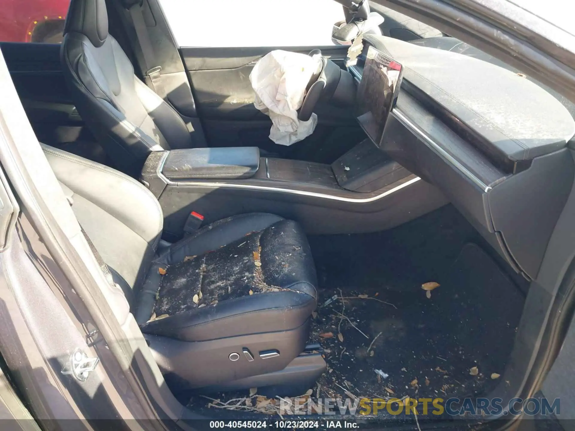 5 fotografías del automóvil dañado 7SAXCBE52PF385047 TESLA MODEL X 2023